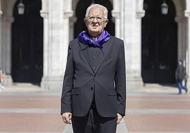 El párroco Jesús Mateo recuerda aquella primera procesión de la virgen con gran cariño