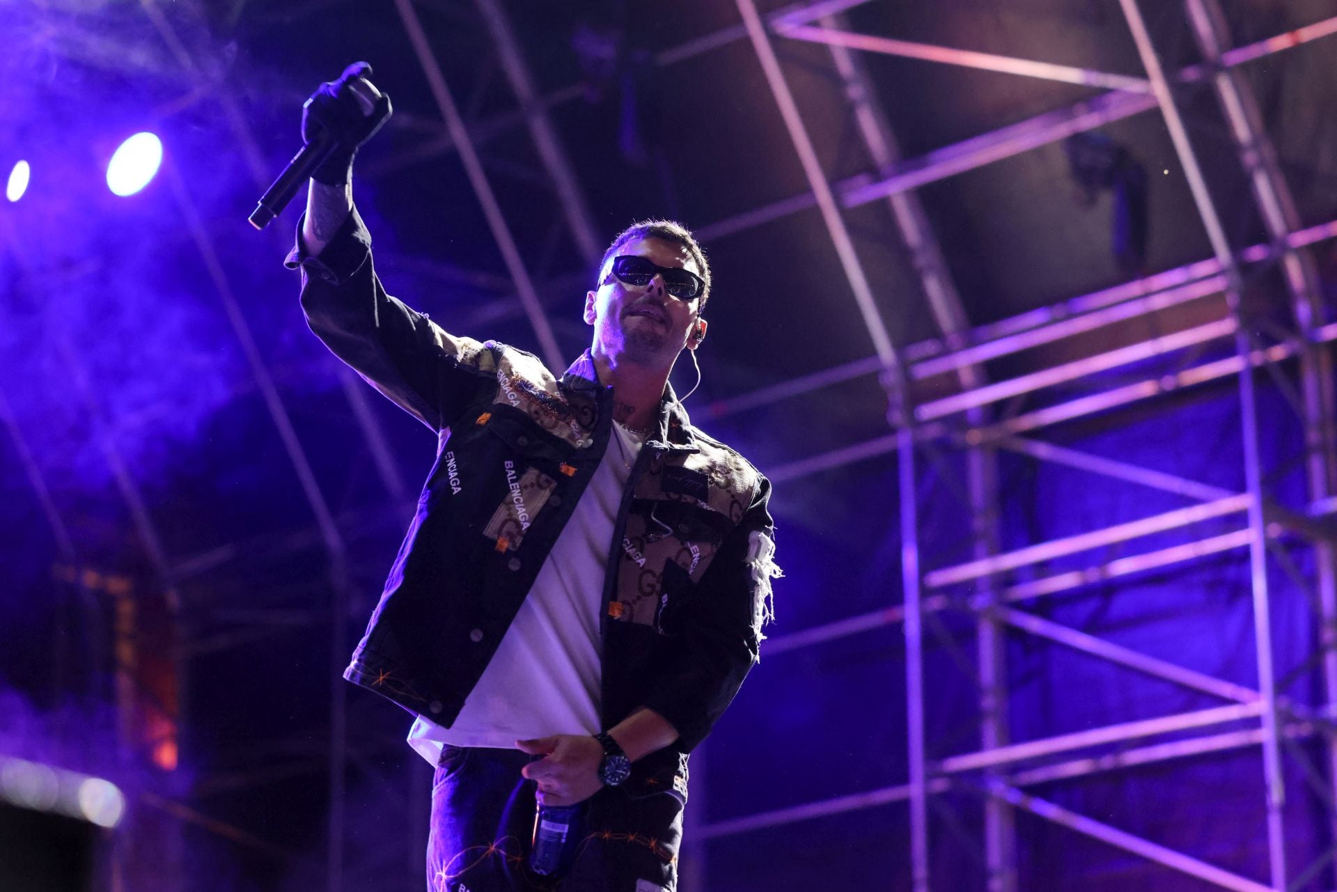 El concierto de Eleká The Class, el telonero de Beret, en imágenes