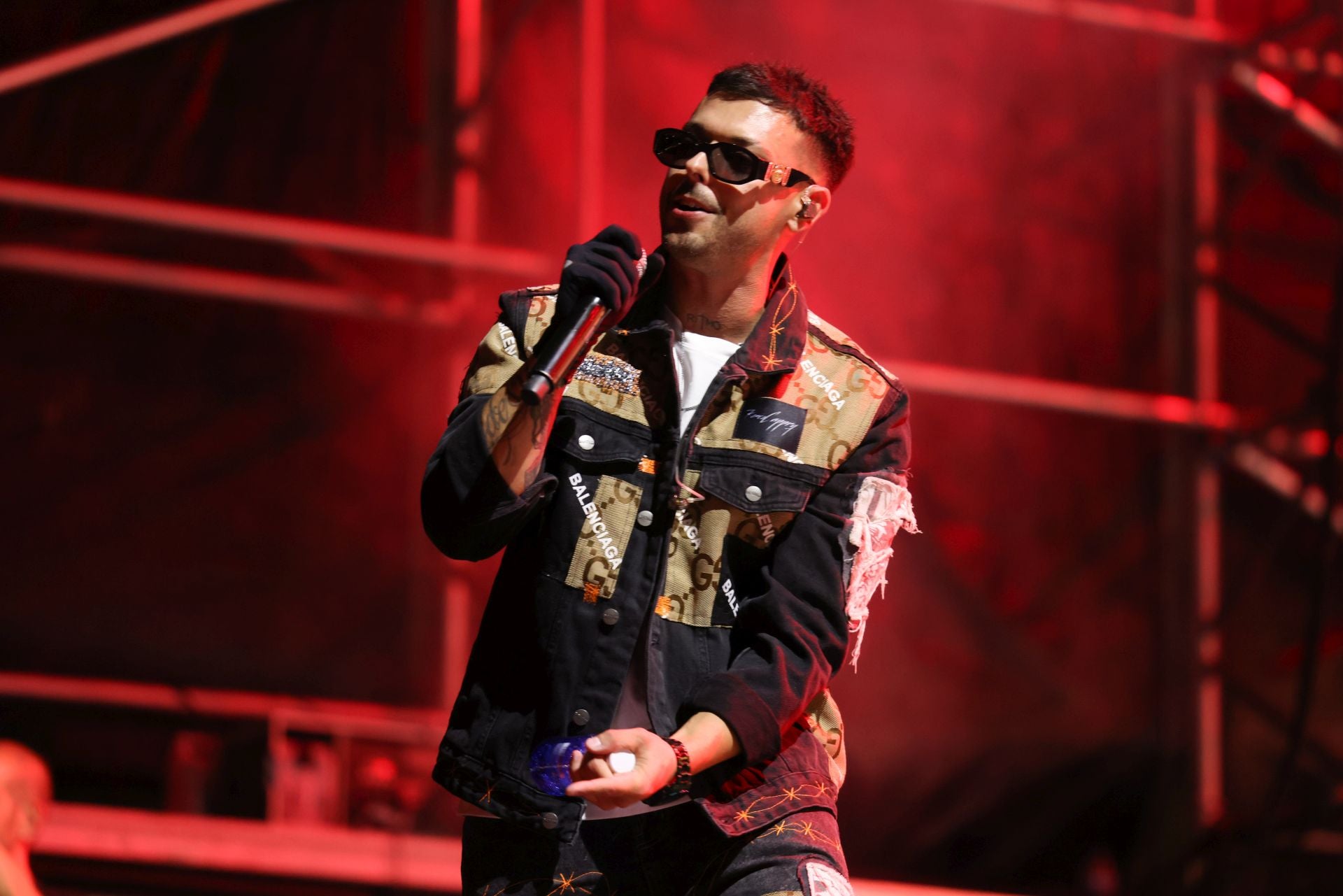 El concierto de Eleká The Class, el telonero de Beret, en imágenes