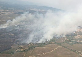 Estado del incendio de Castromil en una imagen tomadaa a las 13:33 horas.