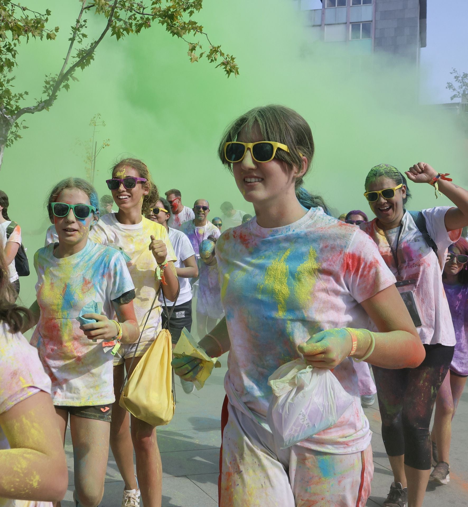 Palencia se tiñe de colores festivos