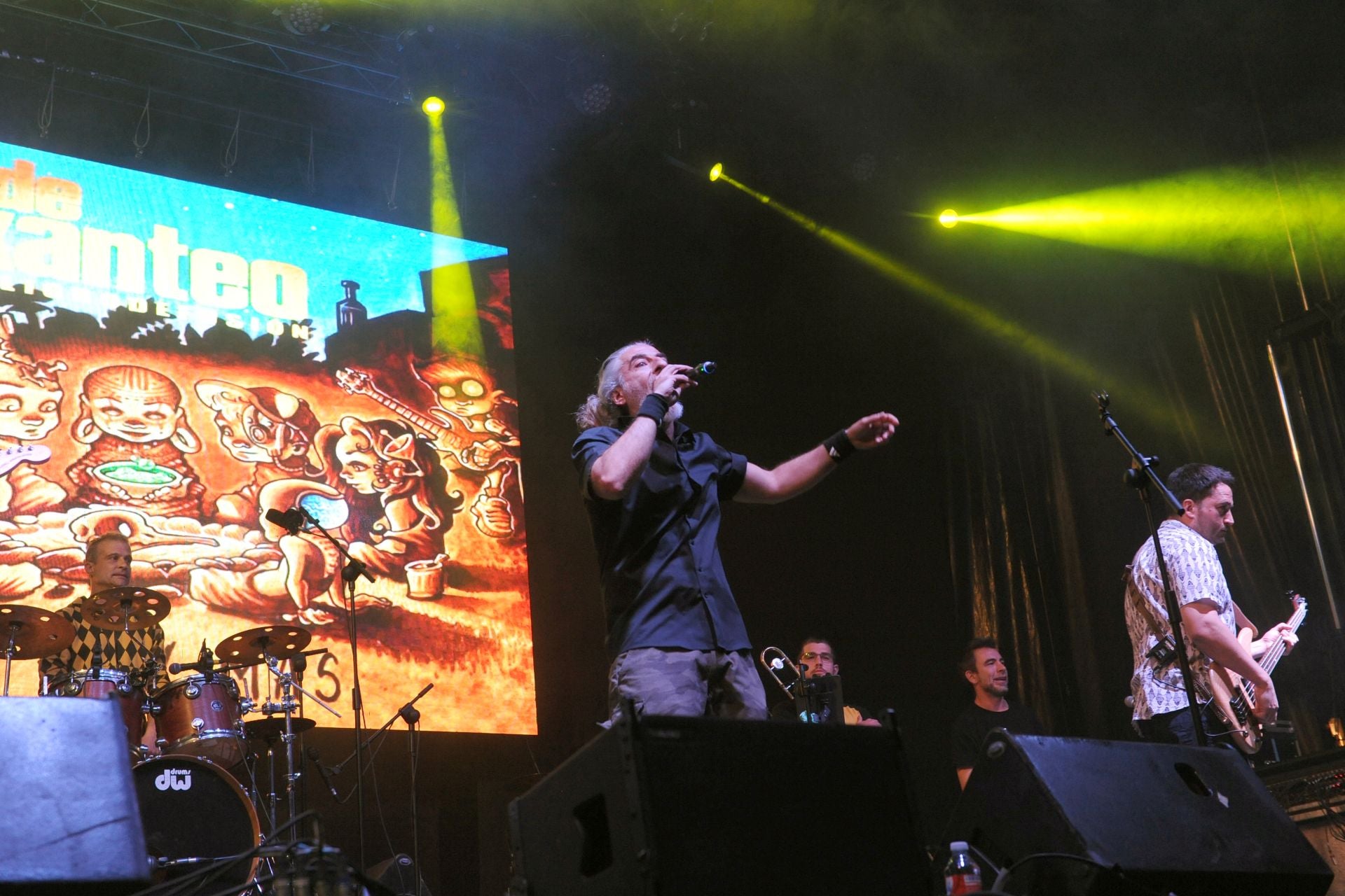 Actuación de De Kanteo.