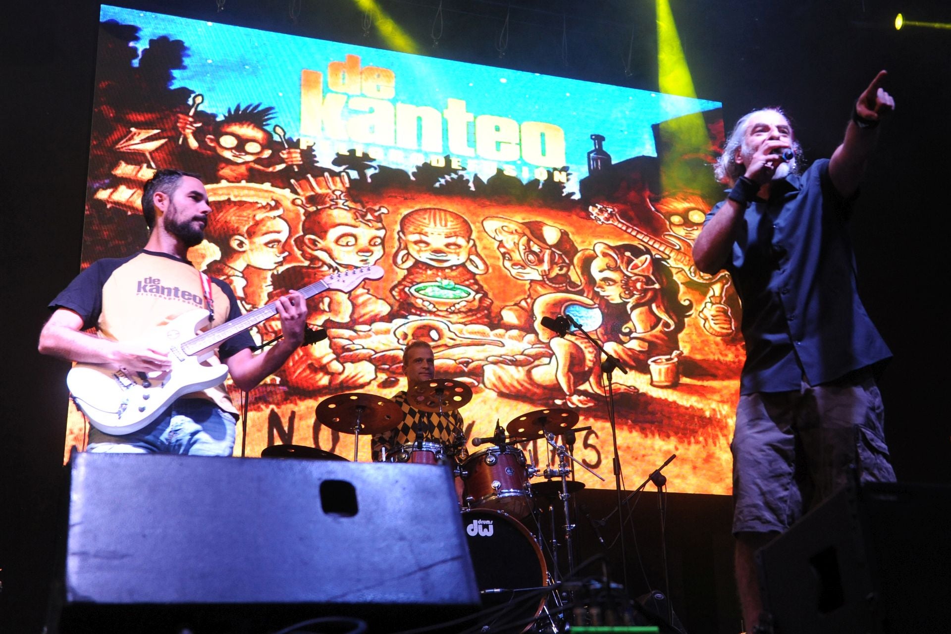 Actuación de De Kanteo.