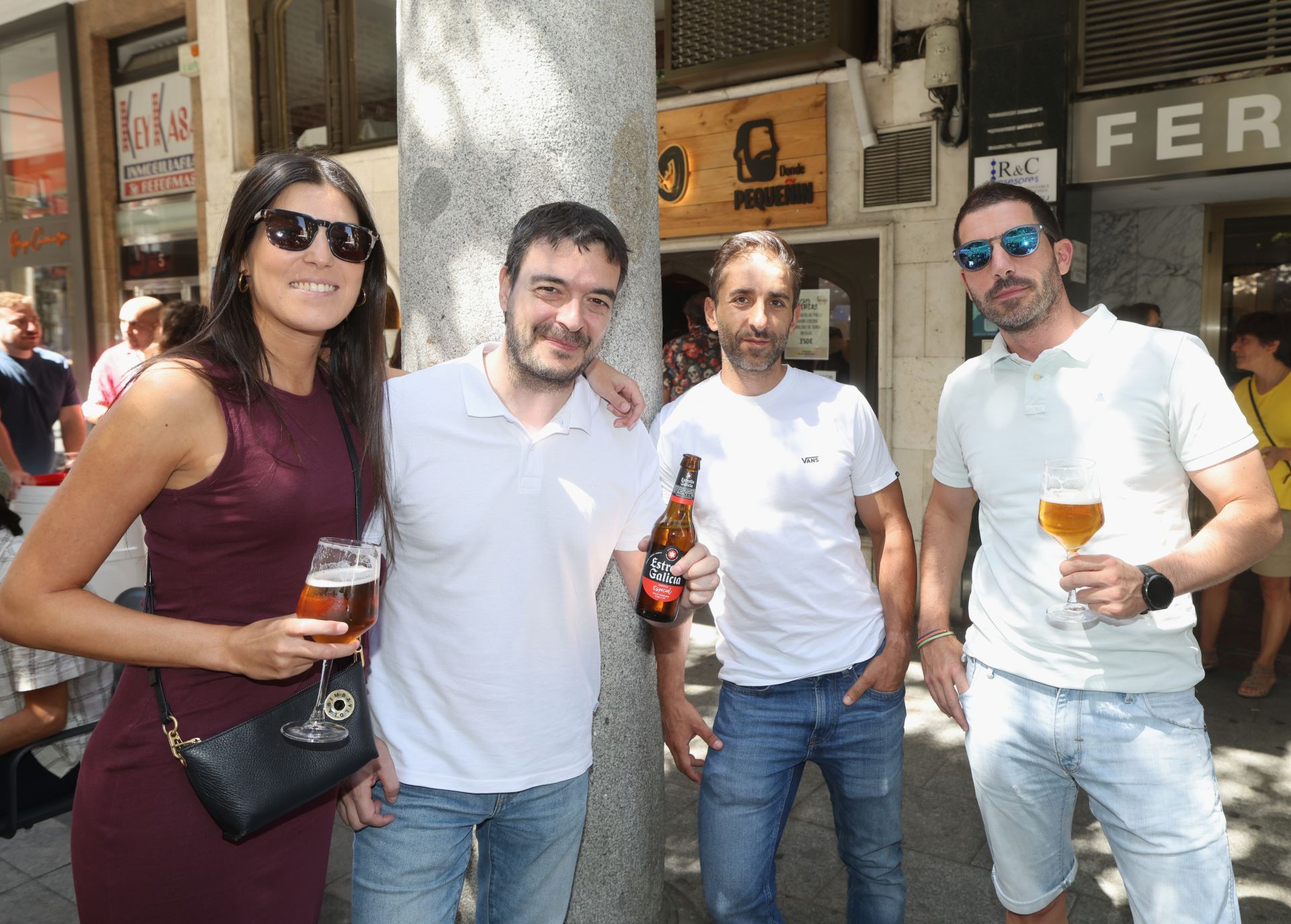 Las imágenes del ambientazo de la primera jornada oficial de las casetas de la Feria de Día