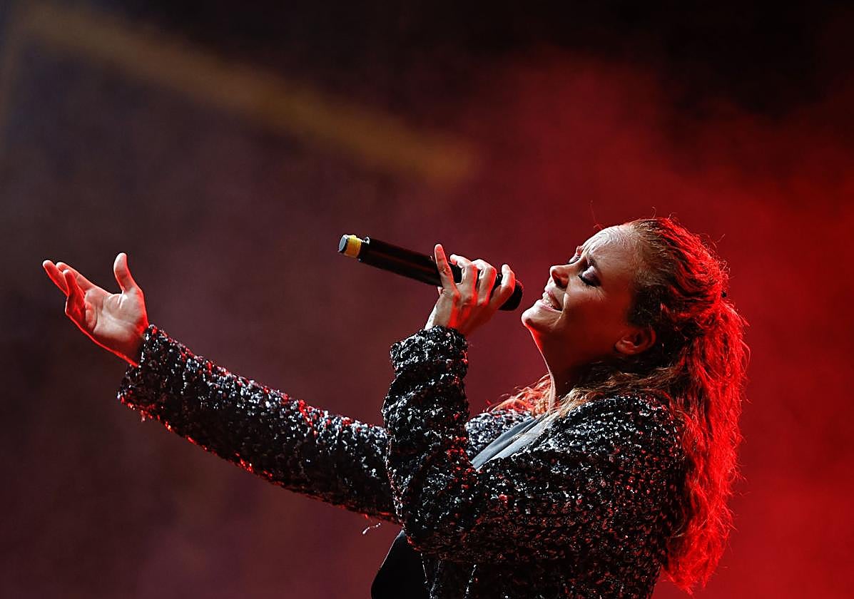 Shaila Dúrcal, durante su actuación en el Escenario Recoletas de la Plaza Mayor.