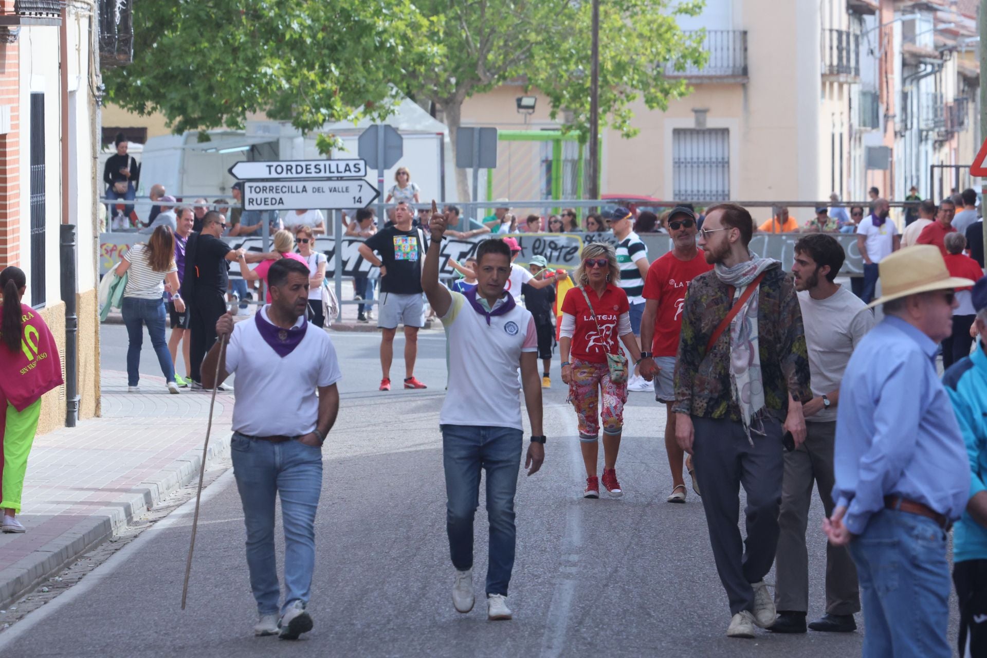 Encierro urbano, vaca del cajón y capea de Nava del Rey