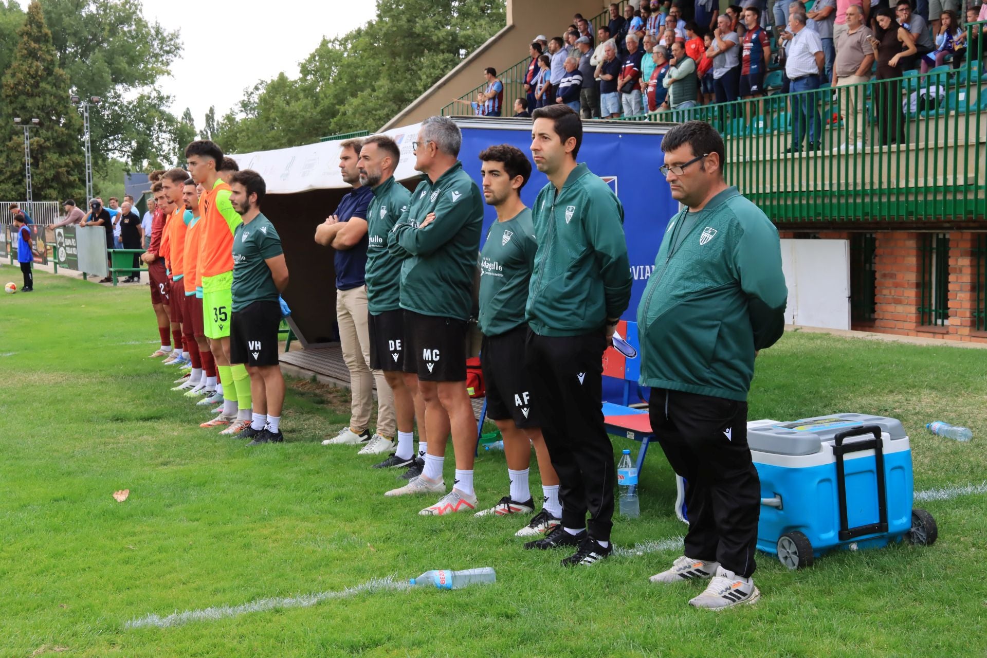 Fotos de la victoria de la Segoviana en su debut liguero