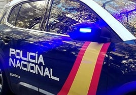 Un coche de la Policía Nacional, en una imagen de archivo.