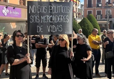 Las protestas tras los incendios tiñen de luto El Bierzo durante el Día de la Encina
