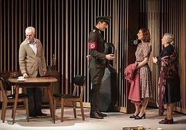 La obra 'Música para Hitler', con Carlos Hipólito y Kiti Mánver, llegará al teatro Juan Bravo.