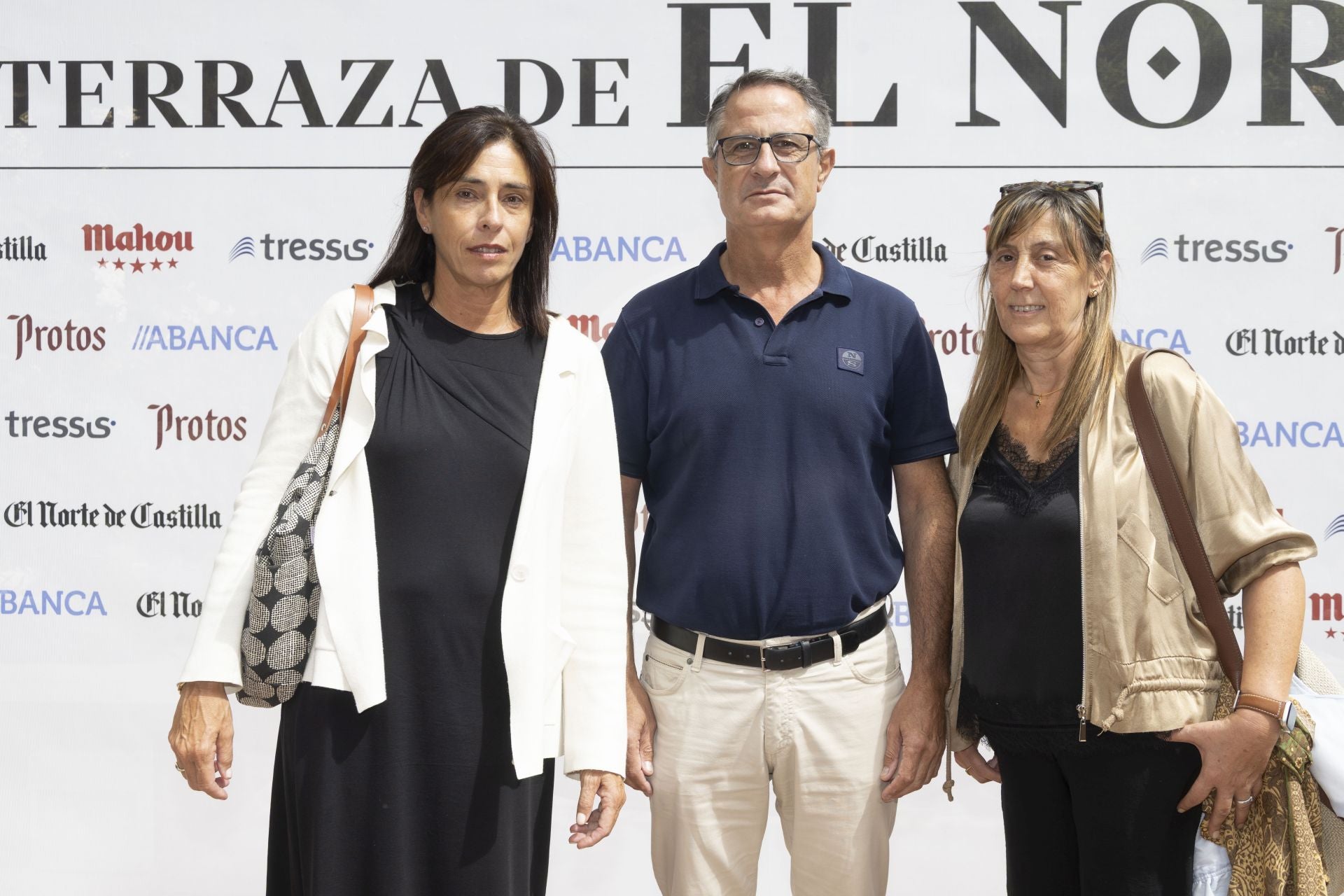 Carolina San Miguel, Umberto Mieres, de Gestoría San Miguel, y Paloma Rodríguez, de El Norte.