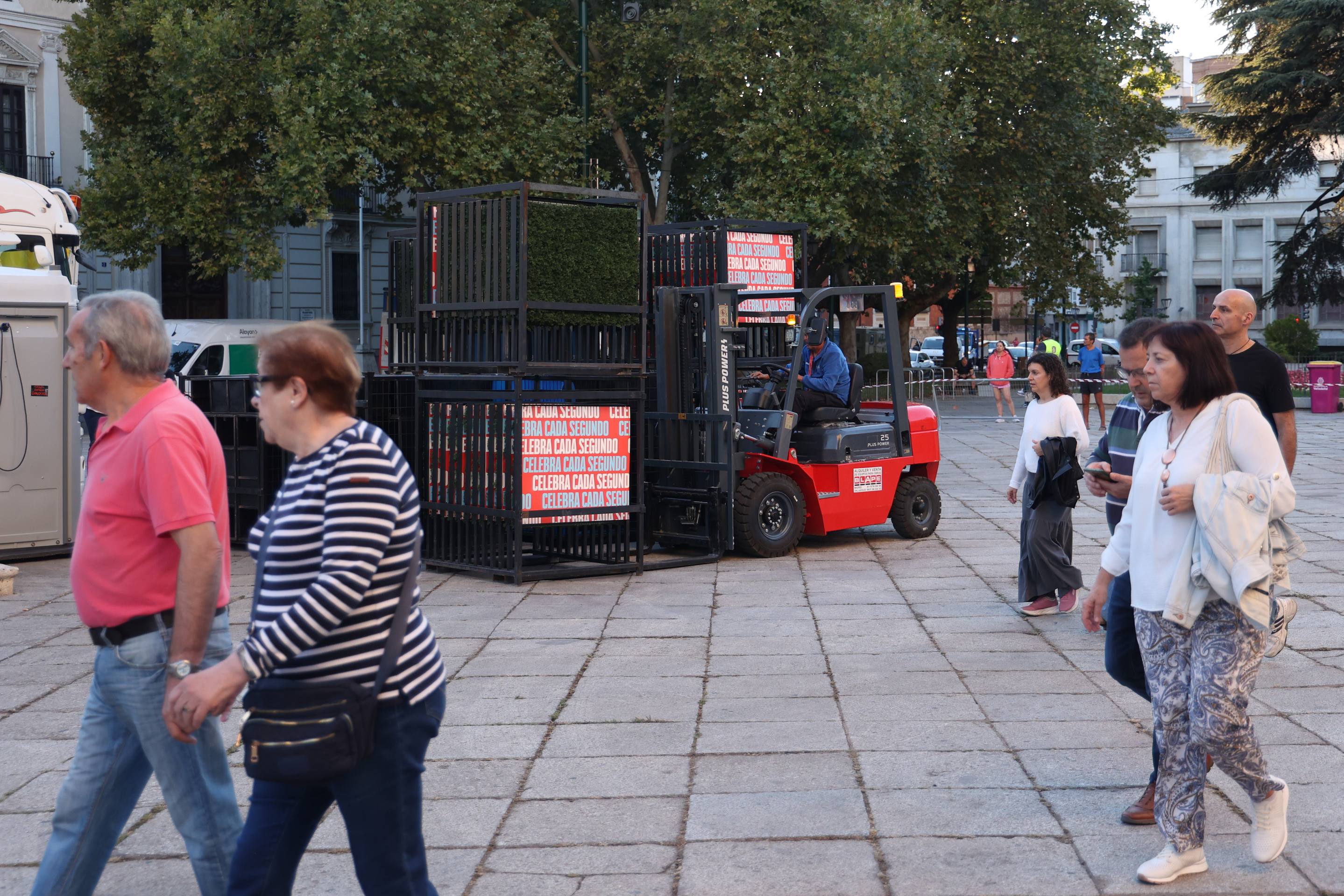 Los preparativos de La Vuelta en Valladolid, en imágenes