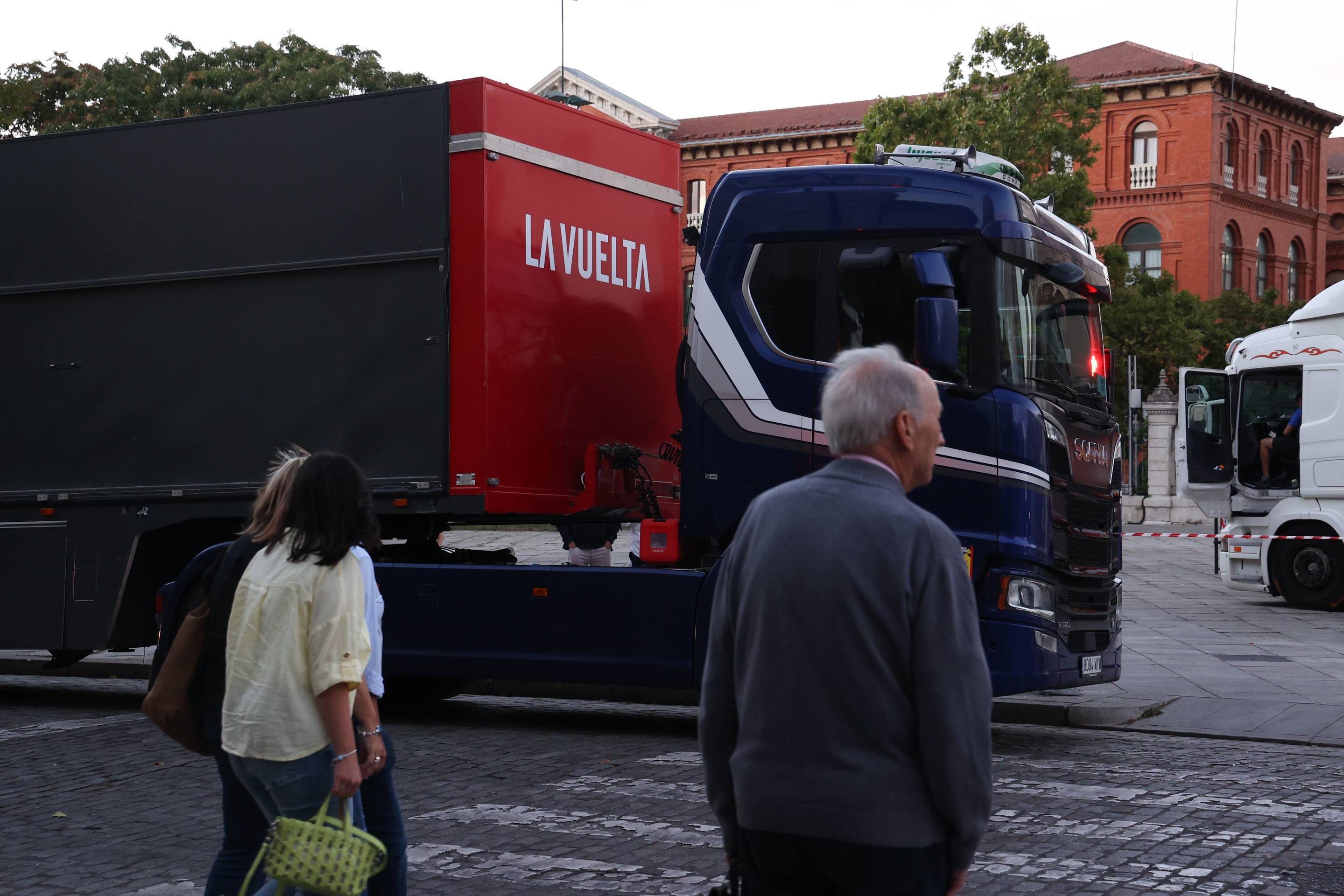 Los preparativos de La Vuelta en Valladolid, en imágenes