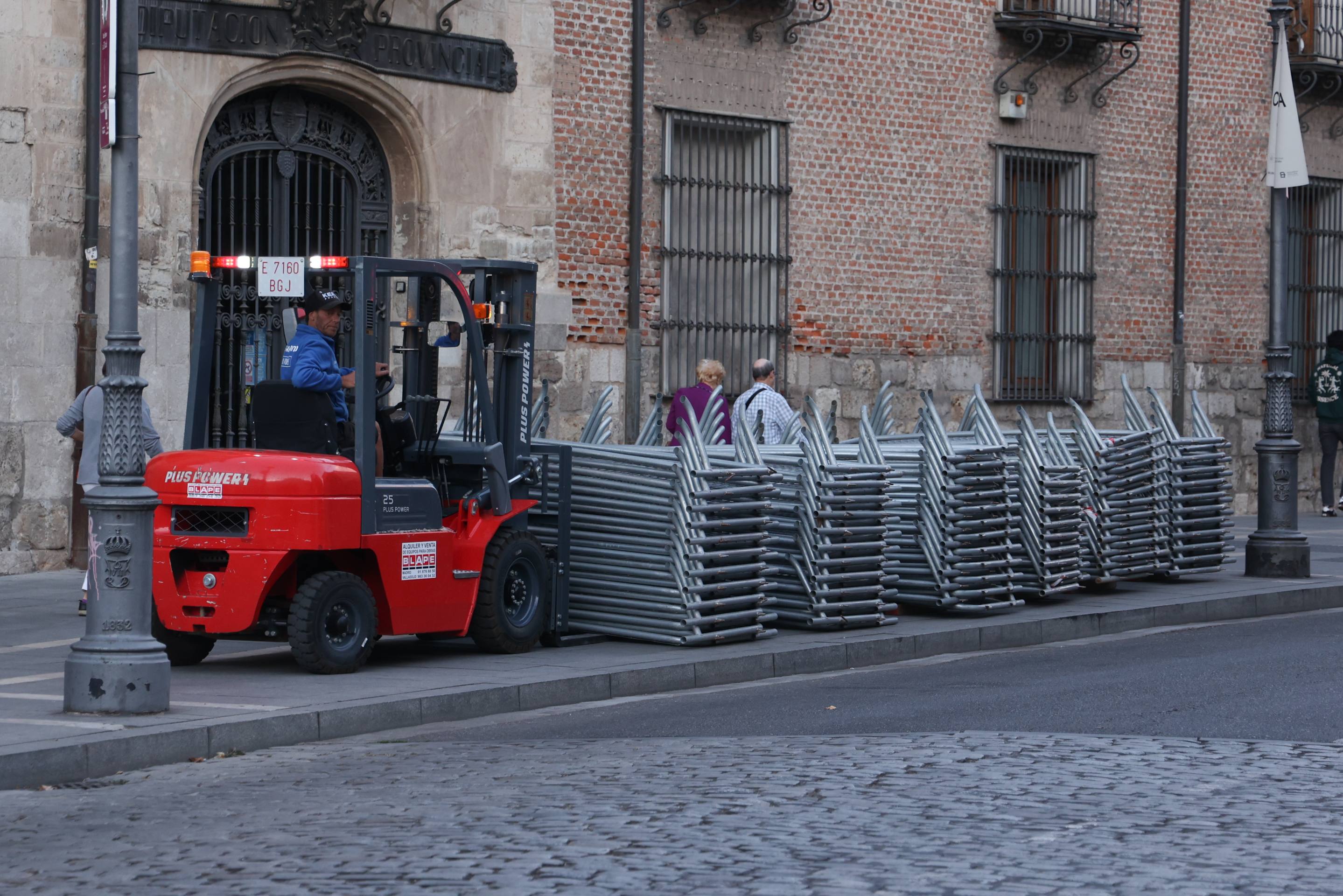 Los preparativos de La Vuelta en Valladolid, en imágenes