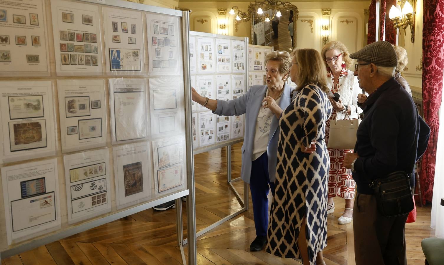 Así es la exposición en honor a Luis González en el Casino