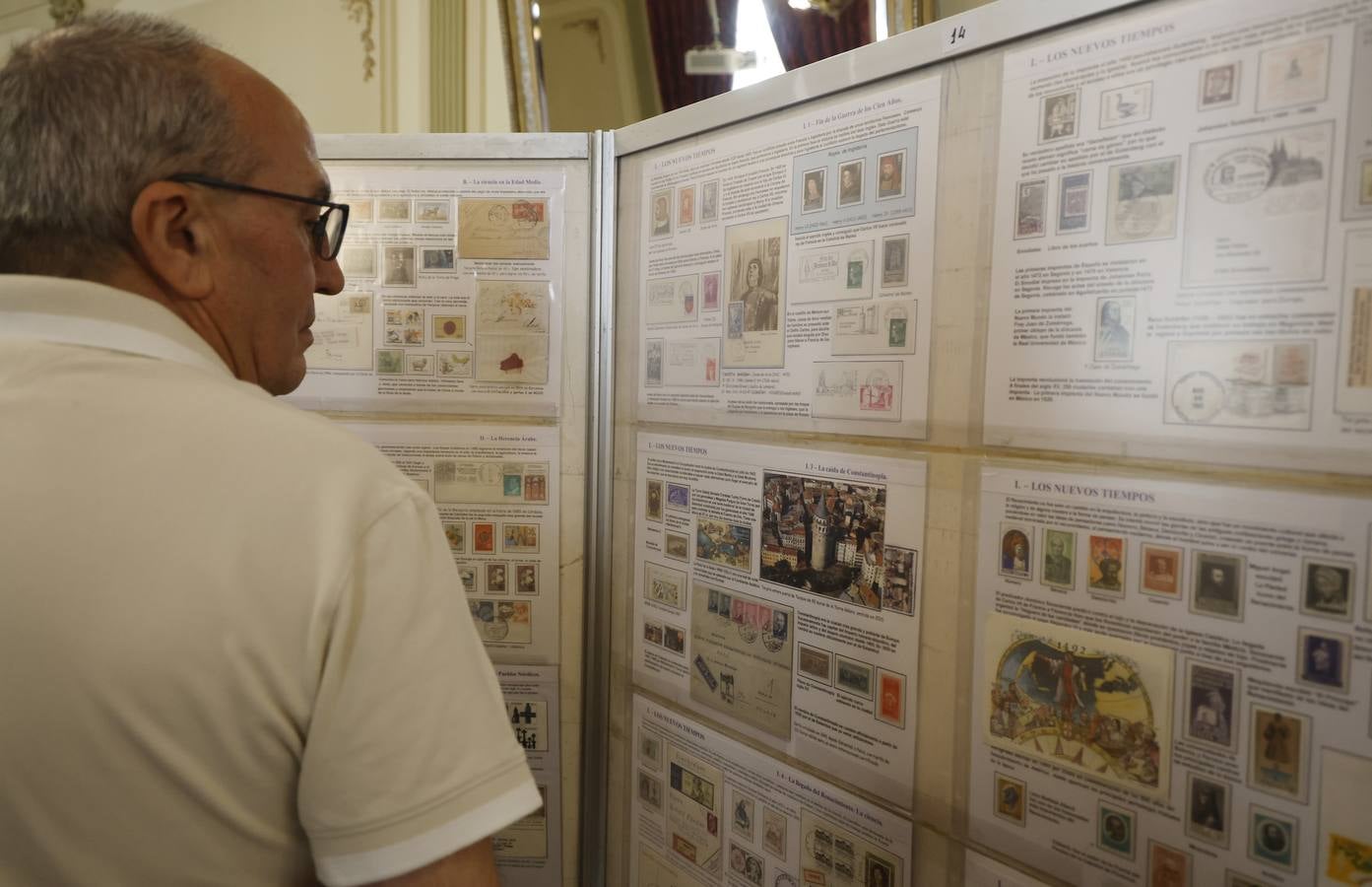 Así es la exposición en honor a Luis González en el Casino