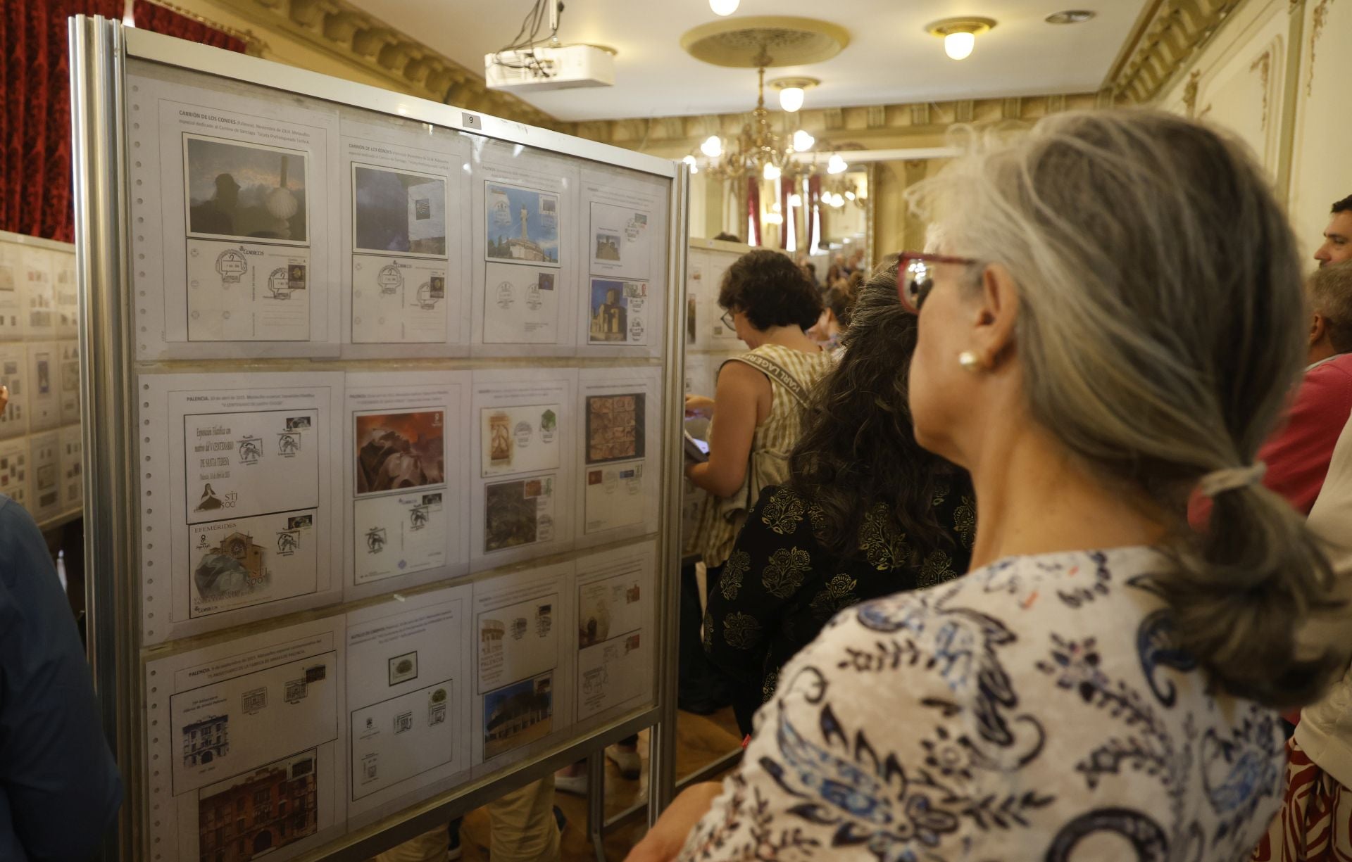 Así es la exposición en honor a Luis González en el Casino