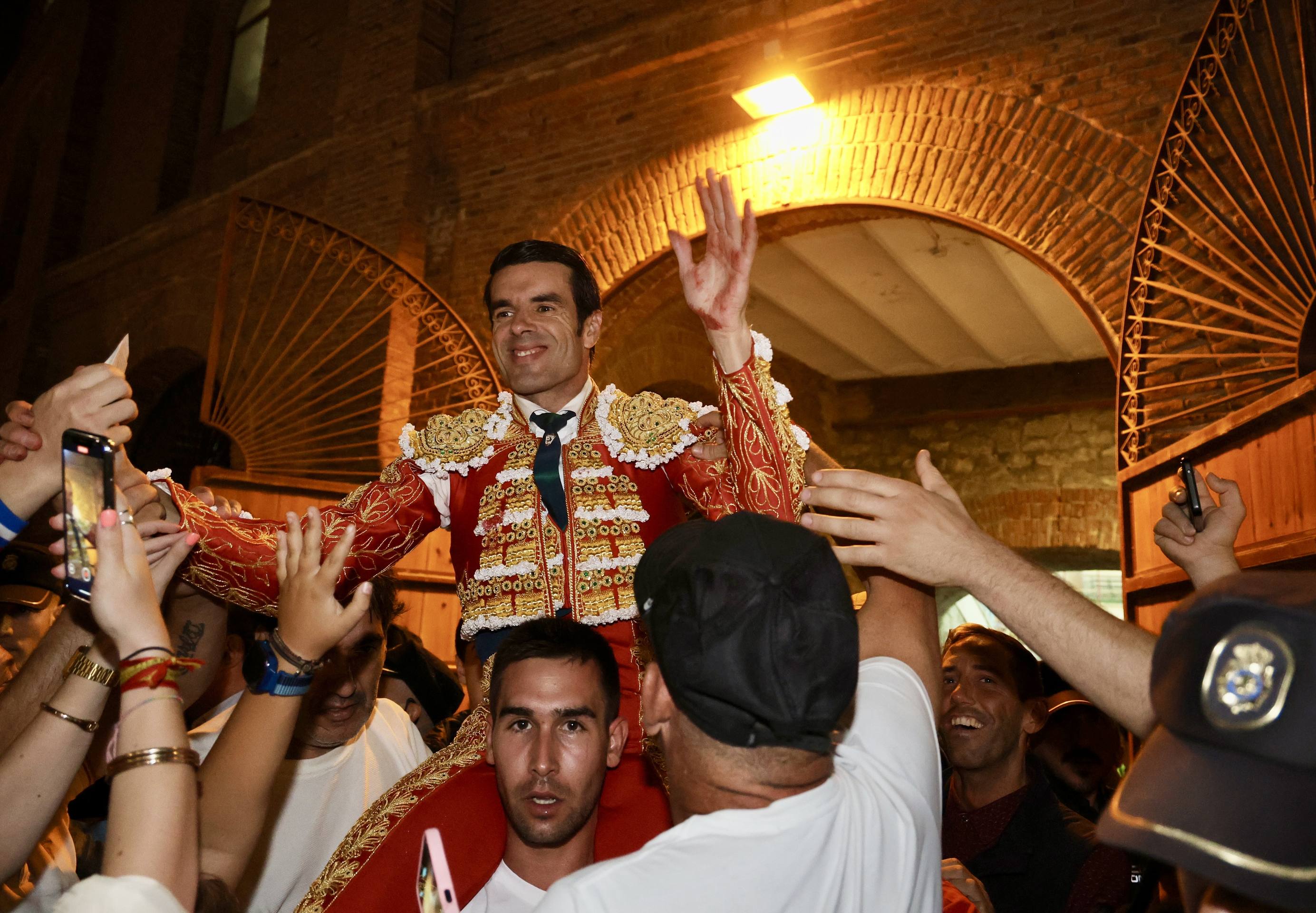 El mano a mano de Talavante y Emilio de Justo, en imágenes