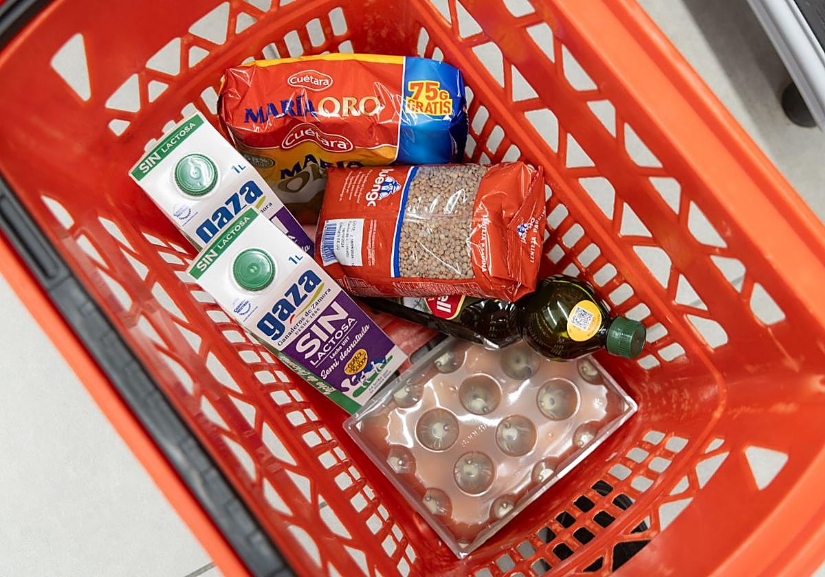 Imagen de archivo de un carrito de la compra en Valladolid.