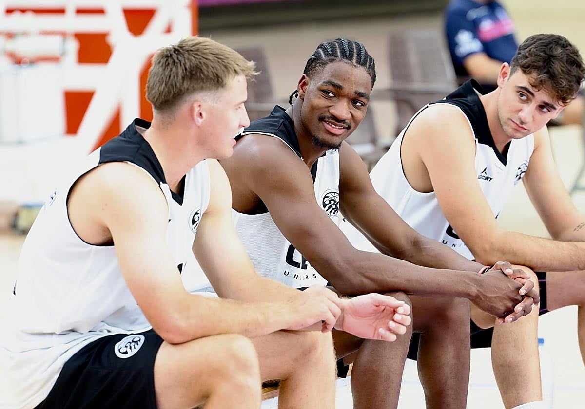 Los jugadores del UEMC Valladolid, durante un entrenamiento de esta pretemporada.