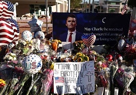 Los habitantes de Arizona lloran la muerte de Charlie Kirk.