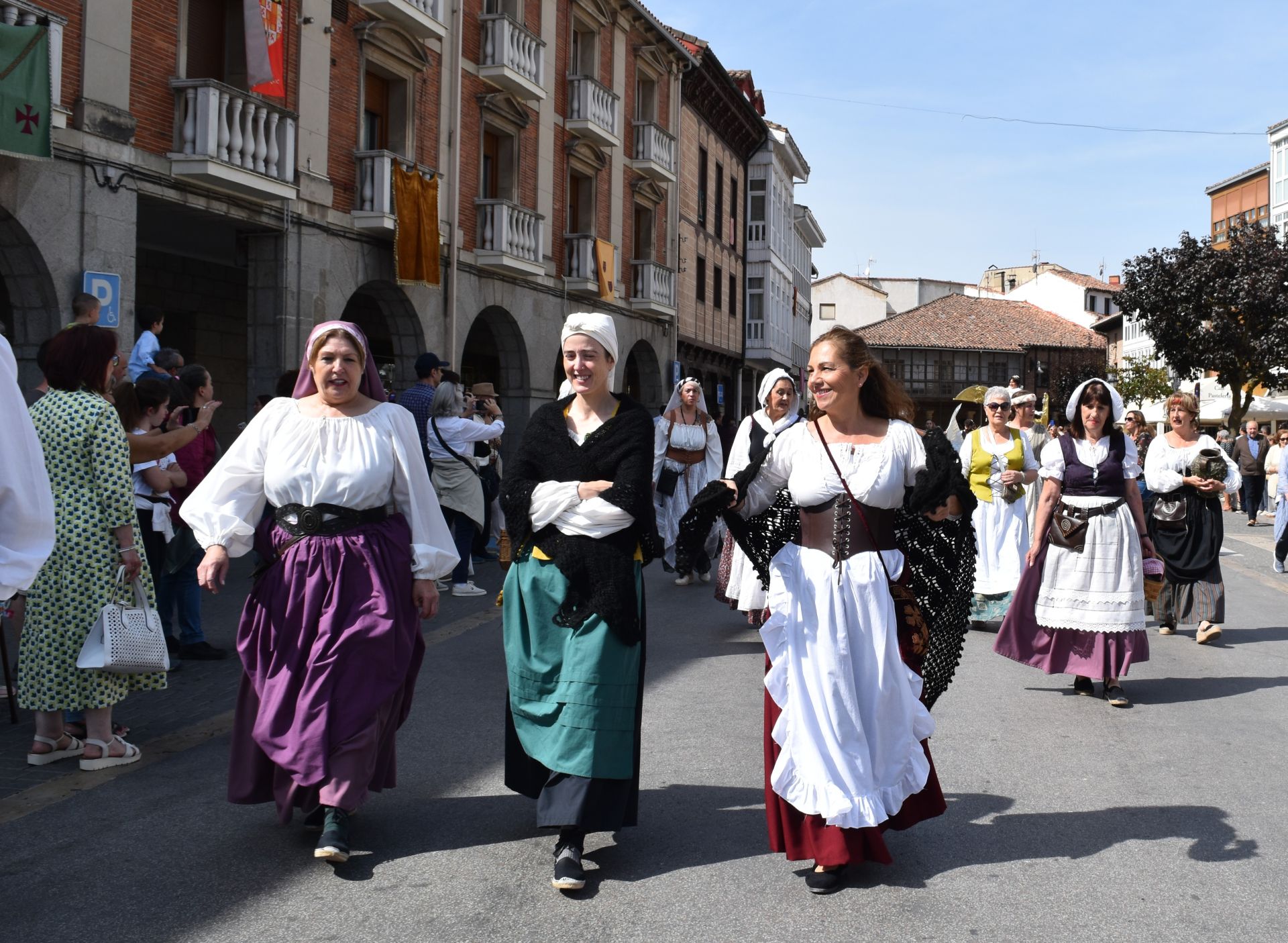 Carlos I y su hermana Leonor regresan a Aguilar de Campoo