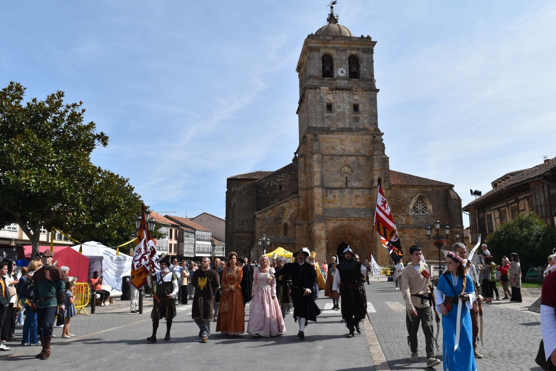 Carlos I y su hermana Leonor regresan a Aguilar de Campoo