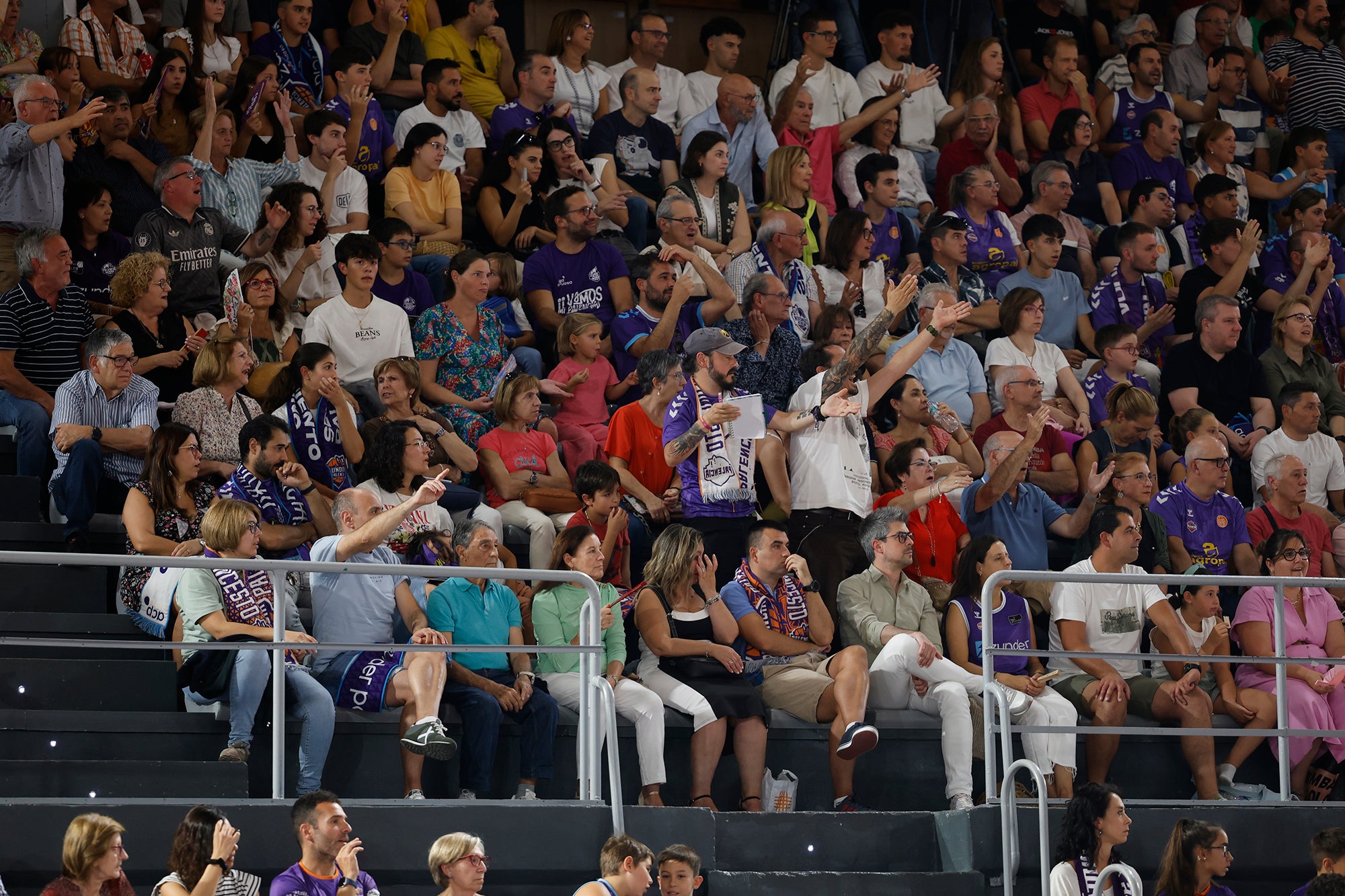 Búscate en las gradas de la final de la Copa Castilla y León de Baloncesto