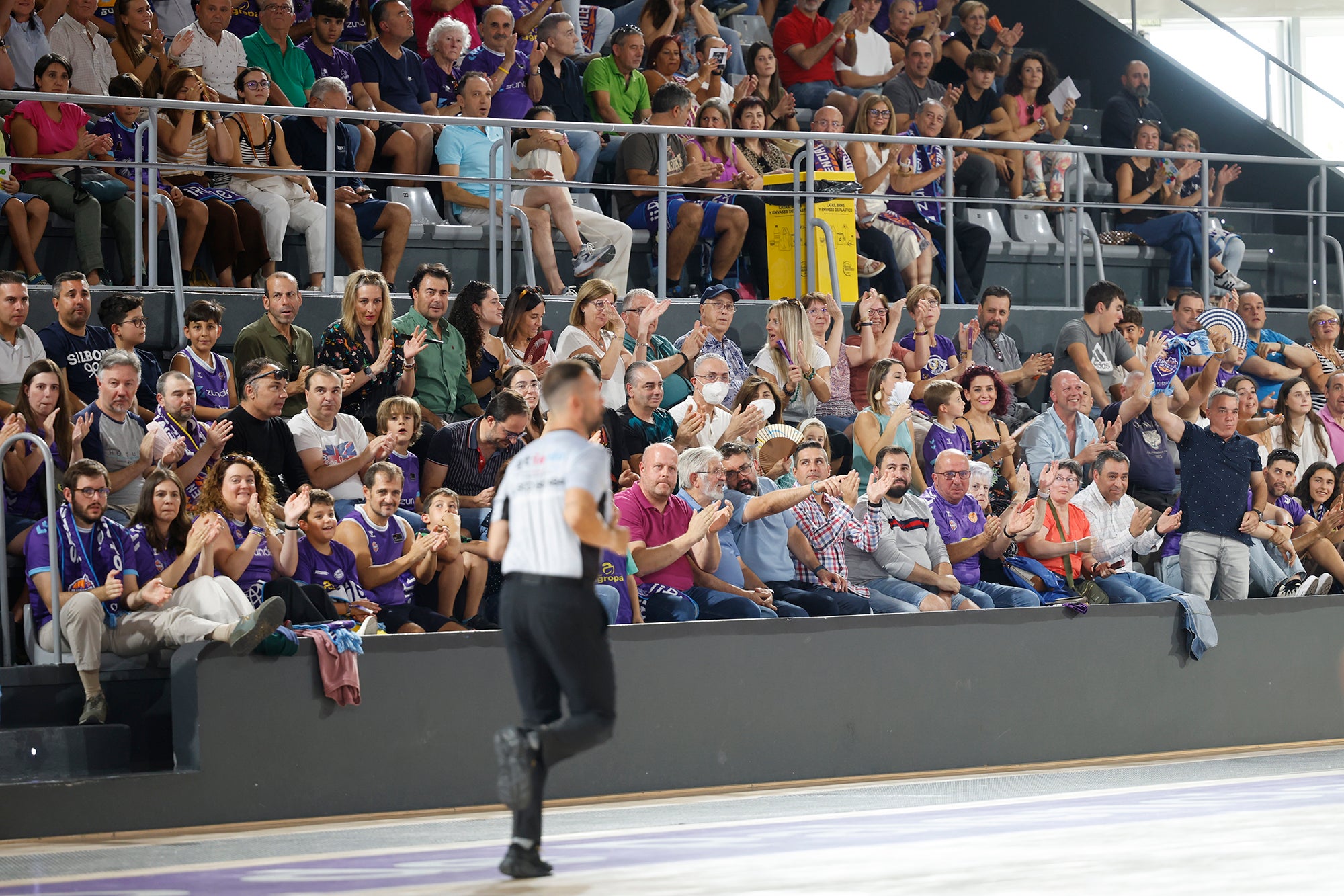 Búscate en las gradas de la final de la Copa Castilla y León de Baloncesto