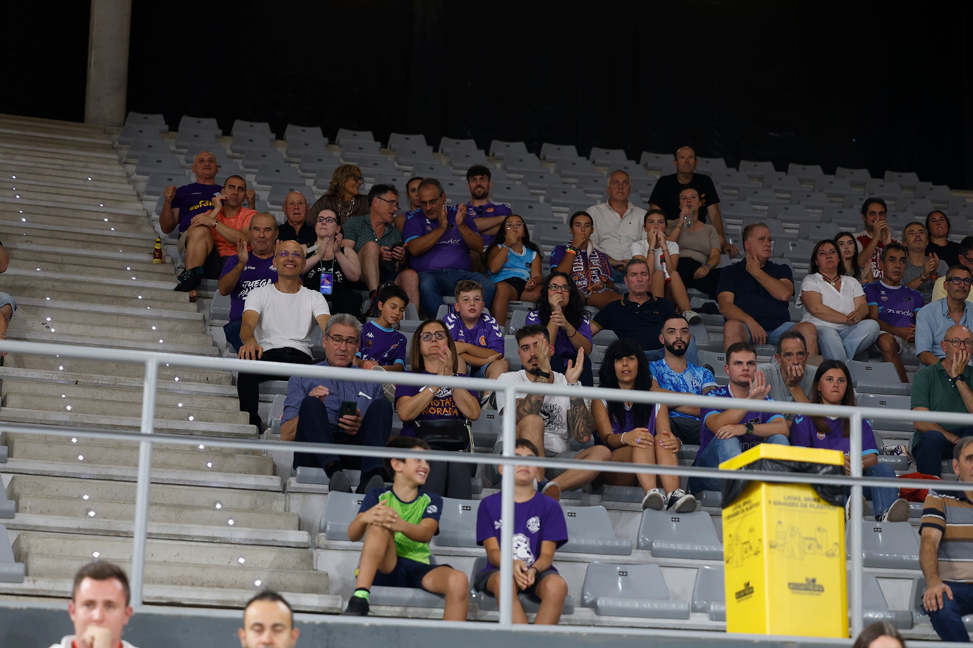 Búscate en las gradas de la final de la Copa Castilla y León de Baloncesto