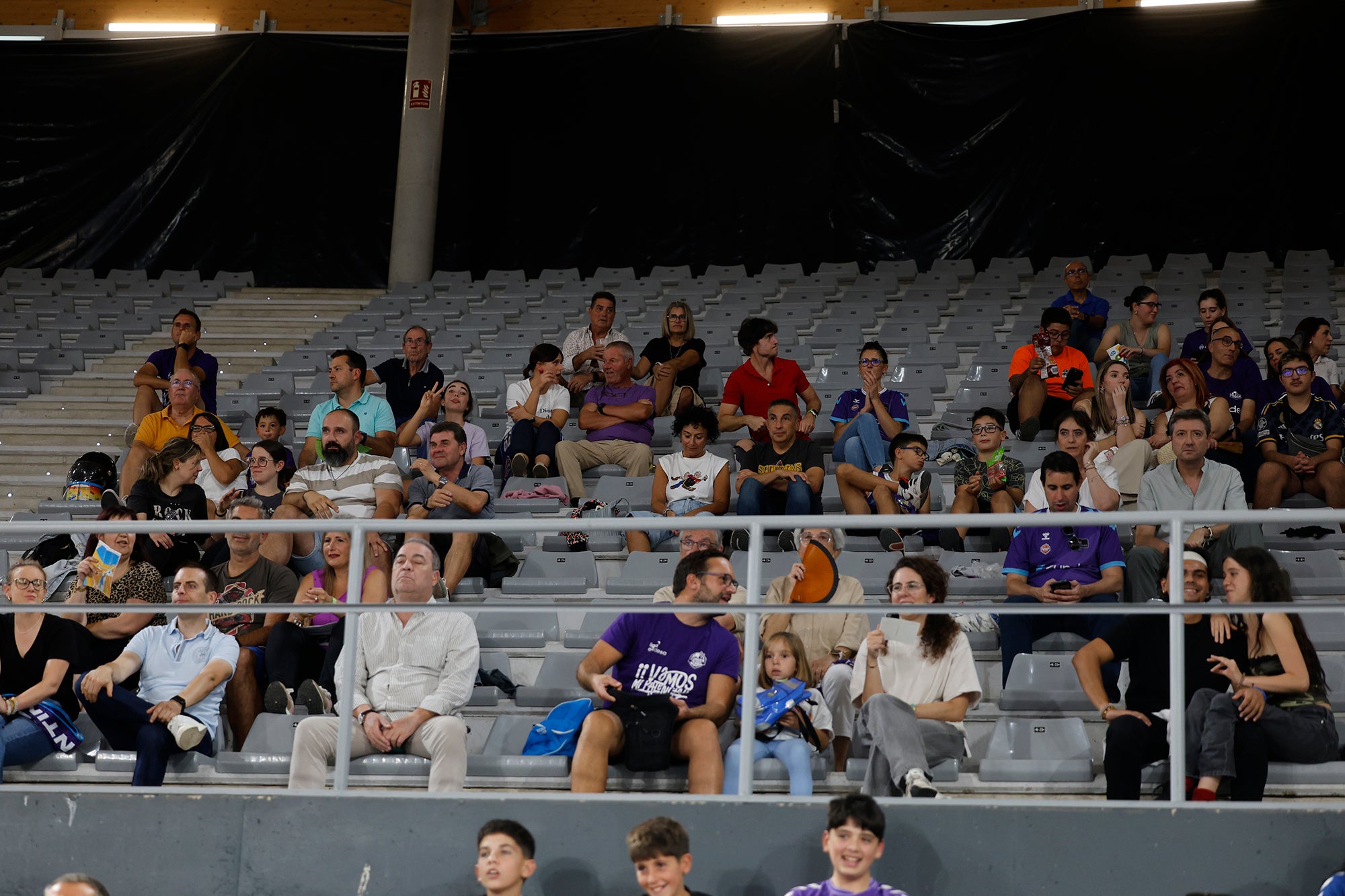 Búscate en las gradas de la final de la Copa Castilla y León de Baloncesto