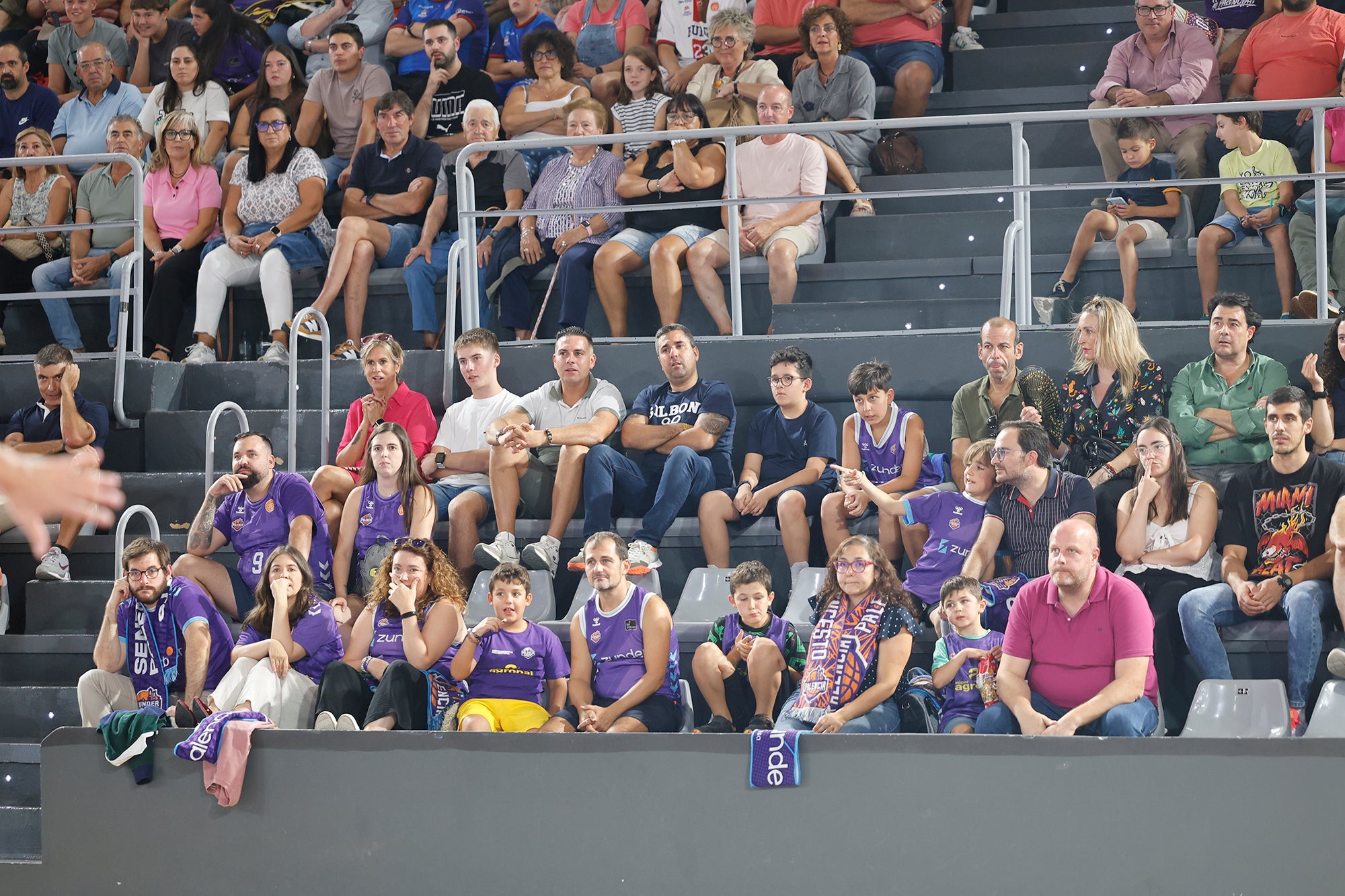 Búscate en las gradas de la final de la Copa Castilla y León de Baloncesto