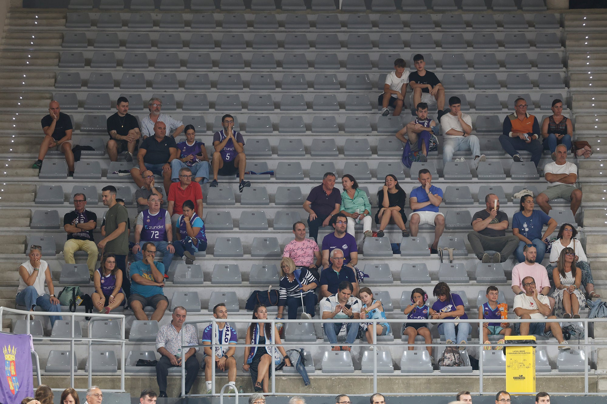 Búscate en las gradas de la final de la Copa Castilla y León de Baloncesto