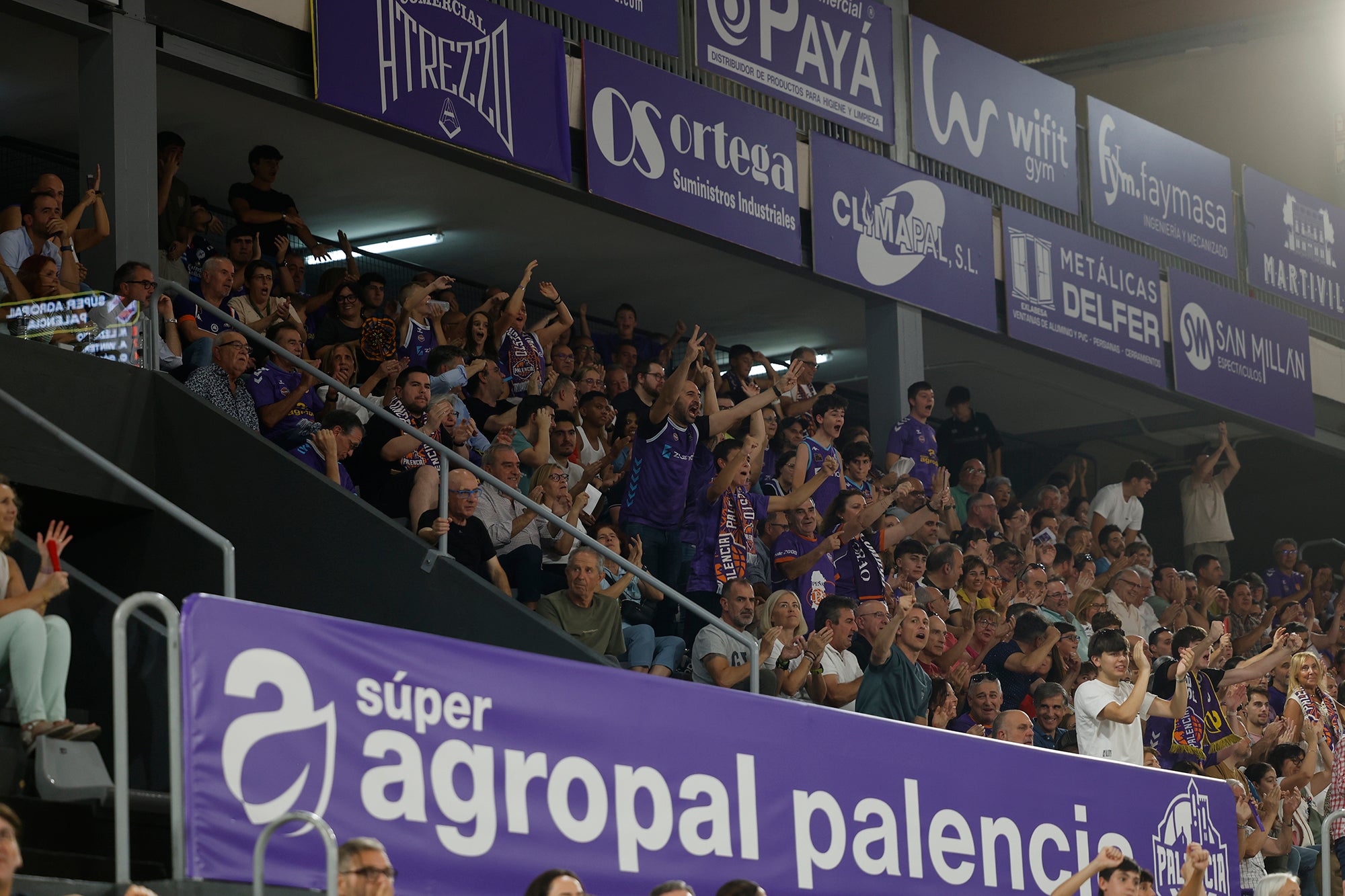 Búscate en las gradas de la final de la Copa Castilla y León de Baloncesto