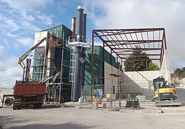 Obras en la planta de biomasa de Cuéllar.