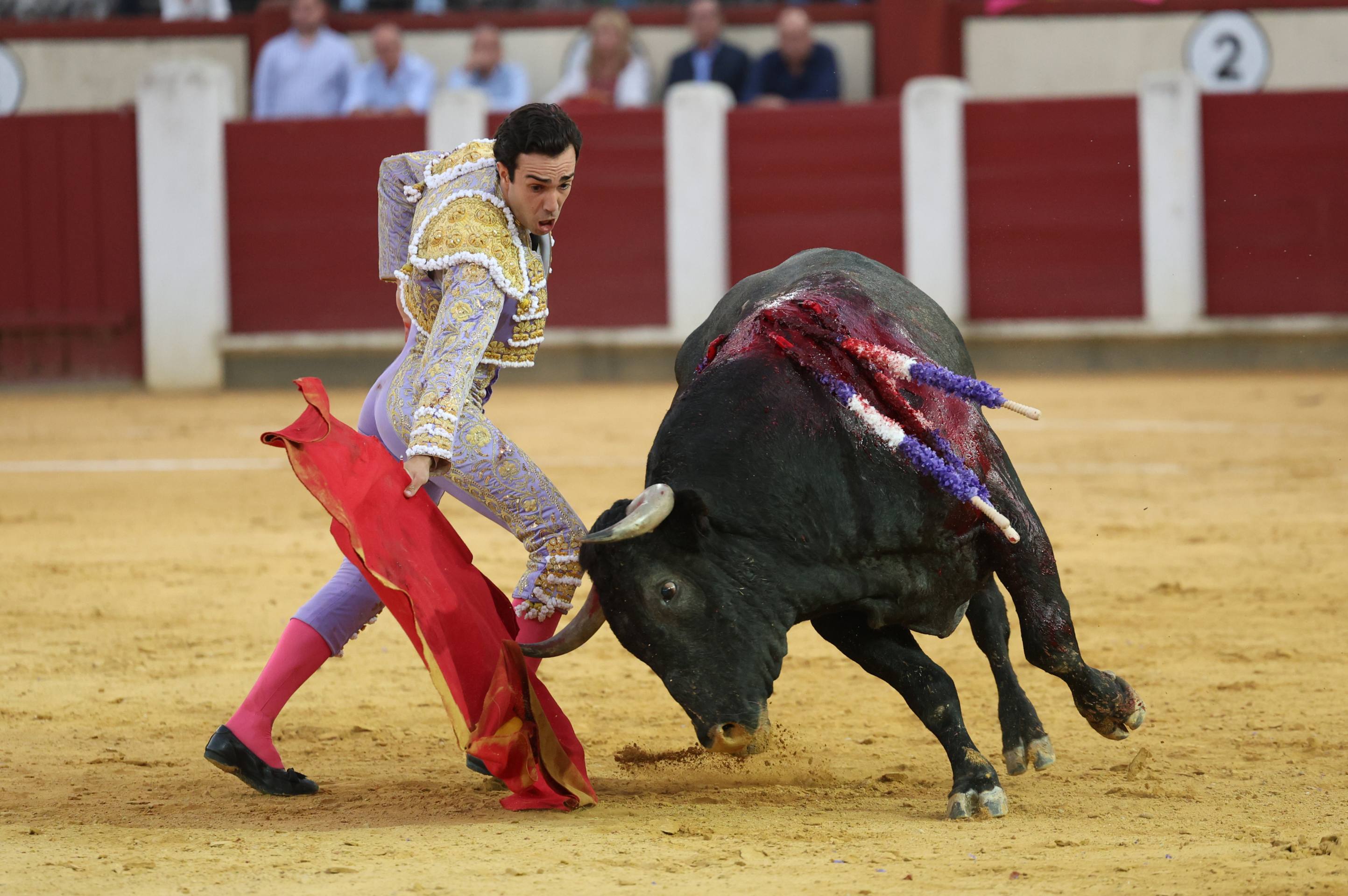 La corrida de toros de Uceda Leal, Jiménez Fortes y Rufo, en imágenes