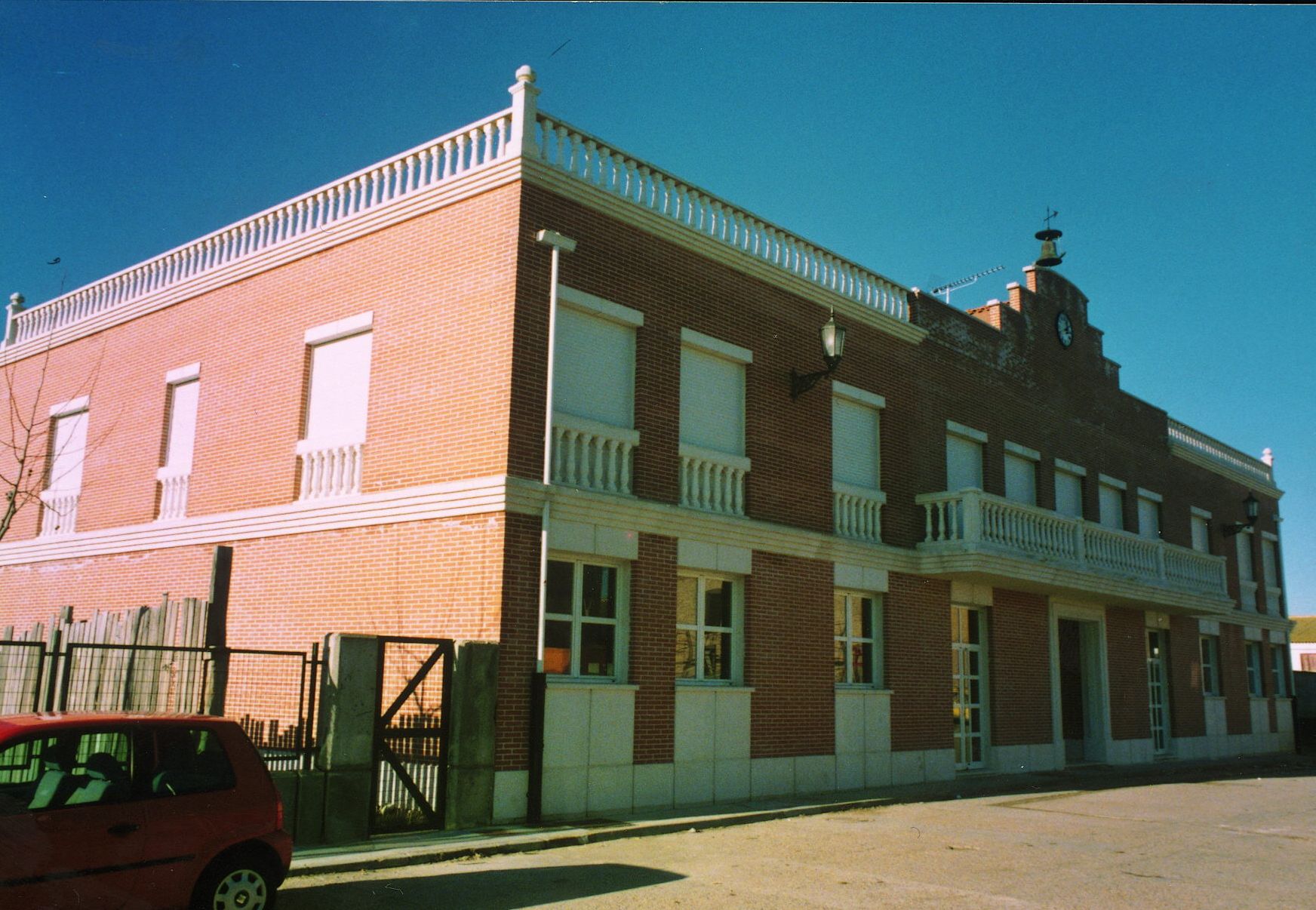 Fachada del Ayuntamiento en una imagen de octubre de 2000.