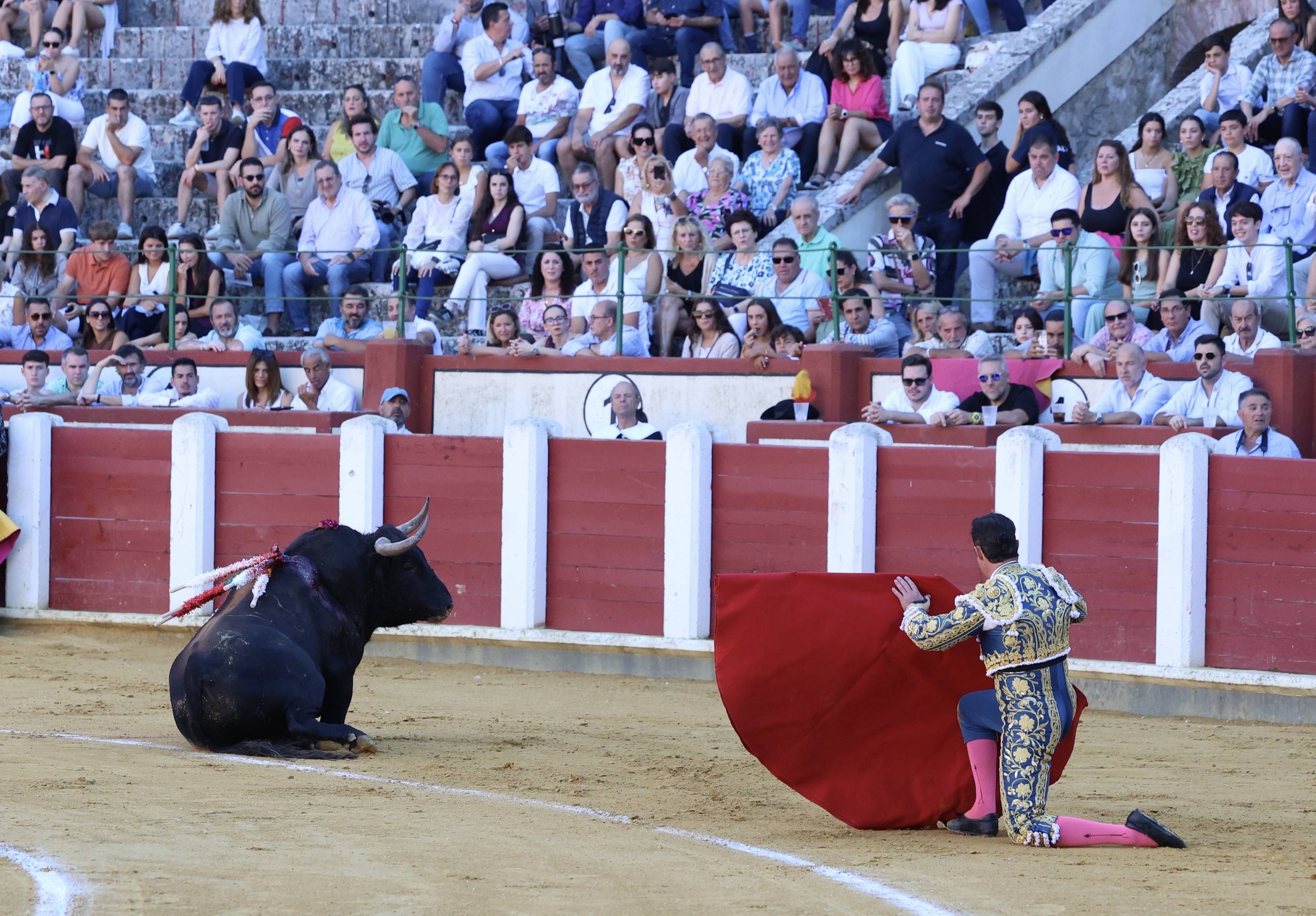 La corrida de El Fandi, Escribano e Ismael Martín, en imágenes
