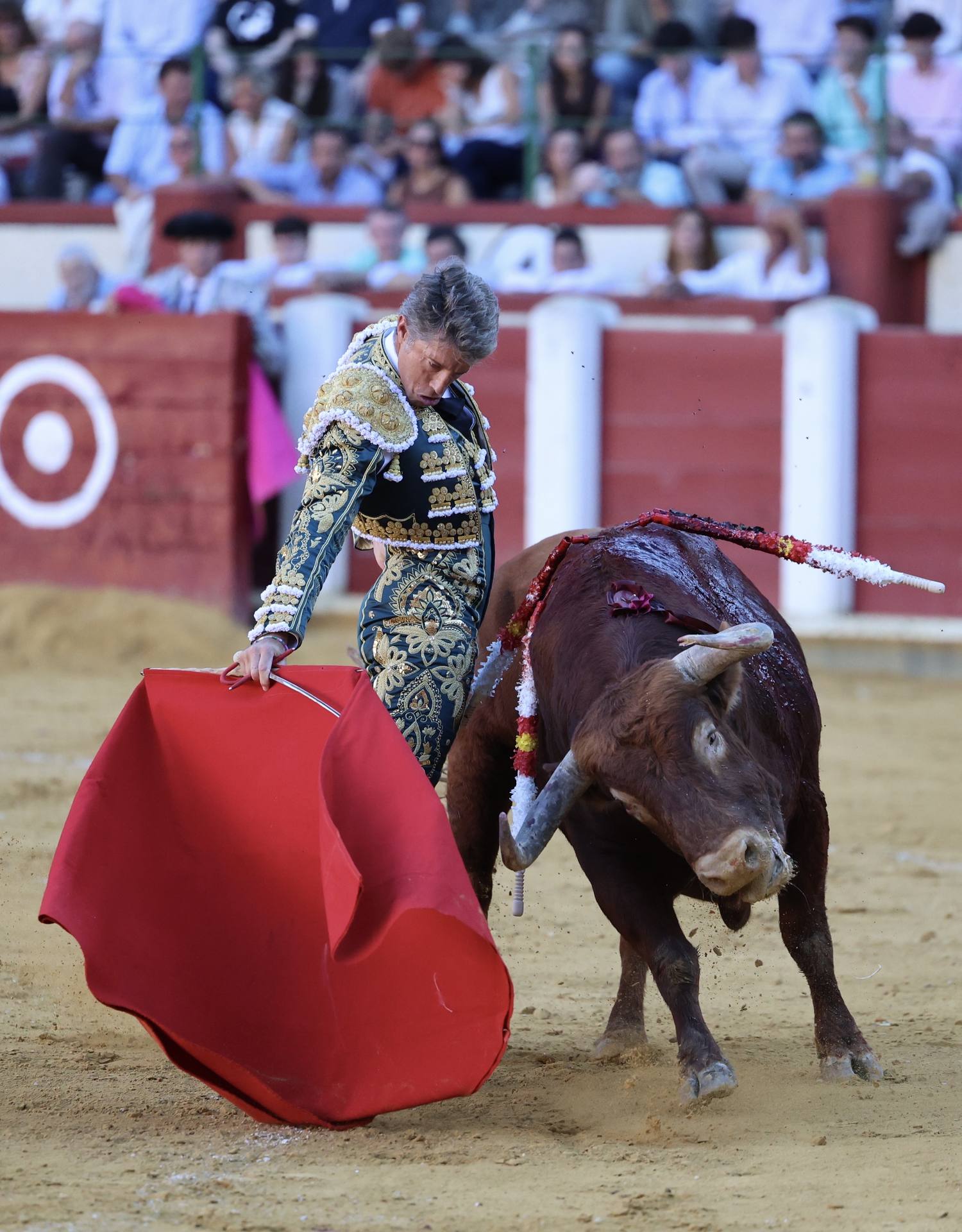 La corrida de El Fandi, Escribano e Ismael Martín, en imágenes
