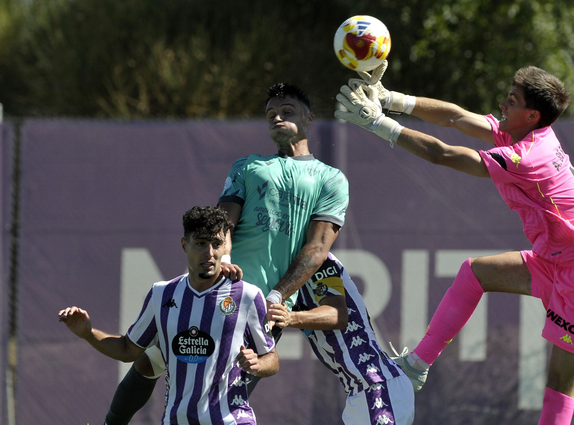 Fotos del partido entre la Segoviana y el Valladolid B