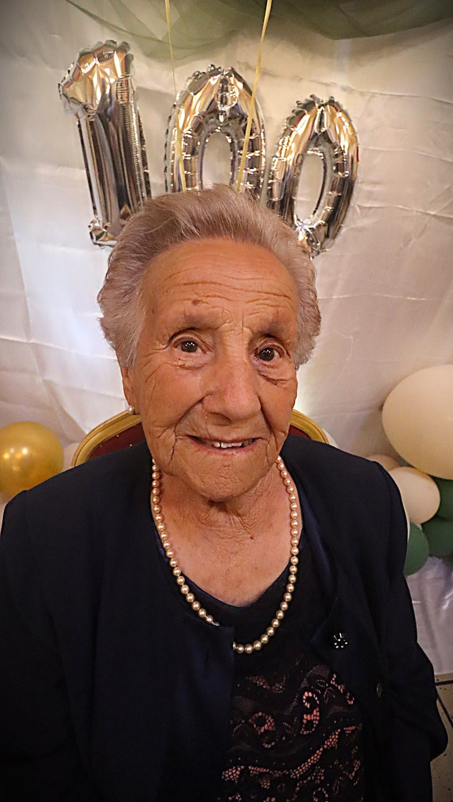 Así celebró la riosecana María Milán su siglo de vida