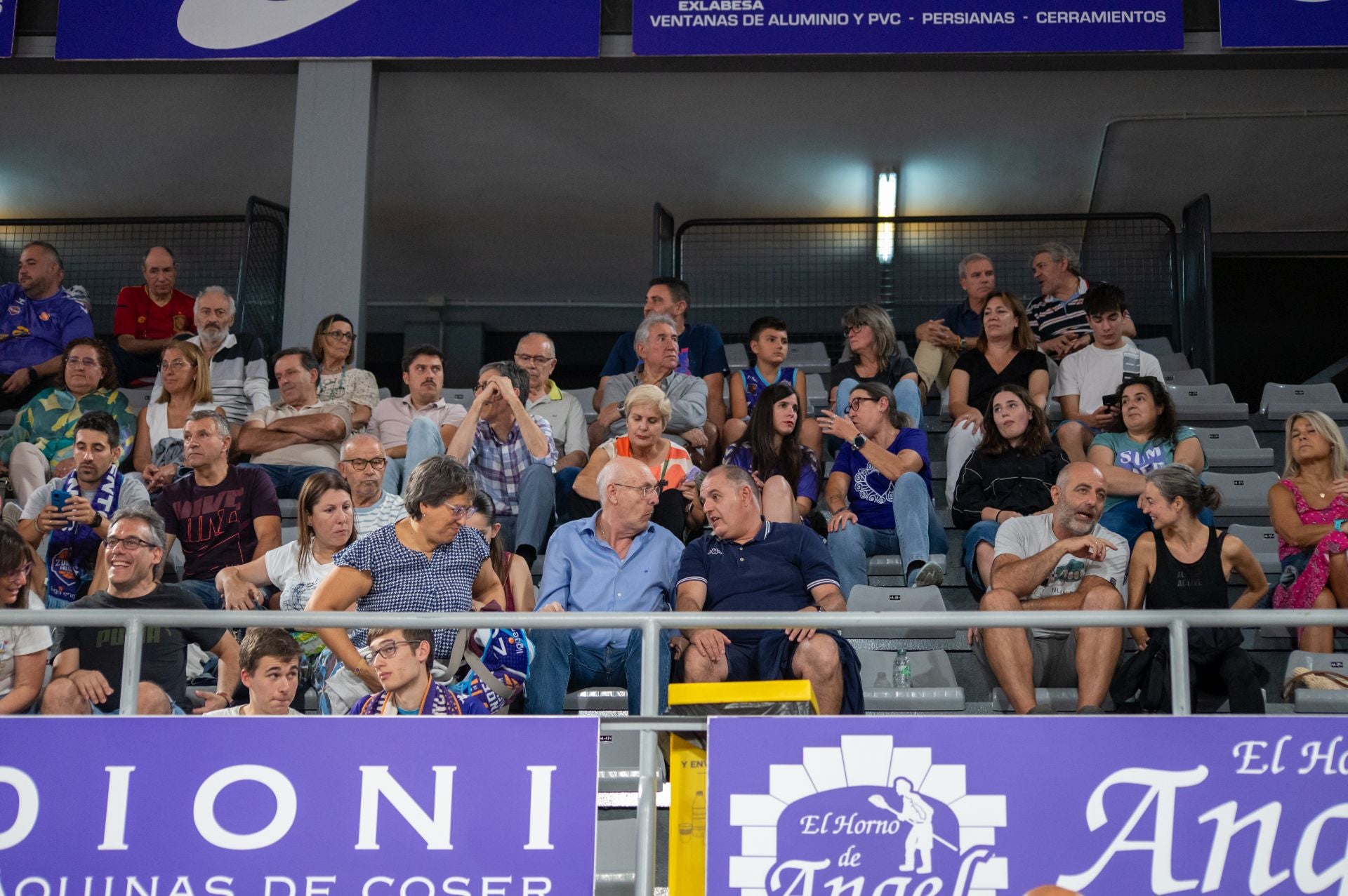 Búscate en las gradas del Súper Agropal Palencia-UEMC Valladolid