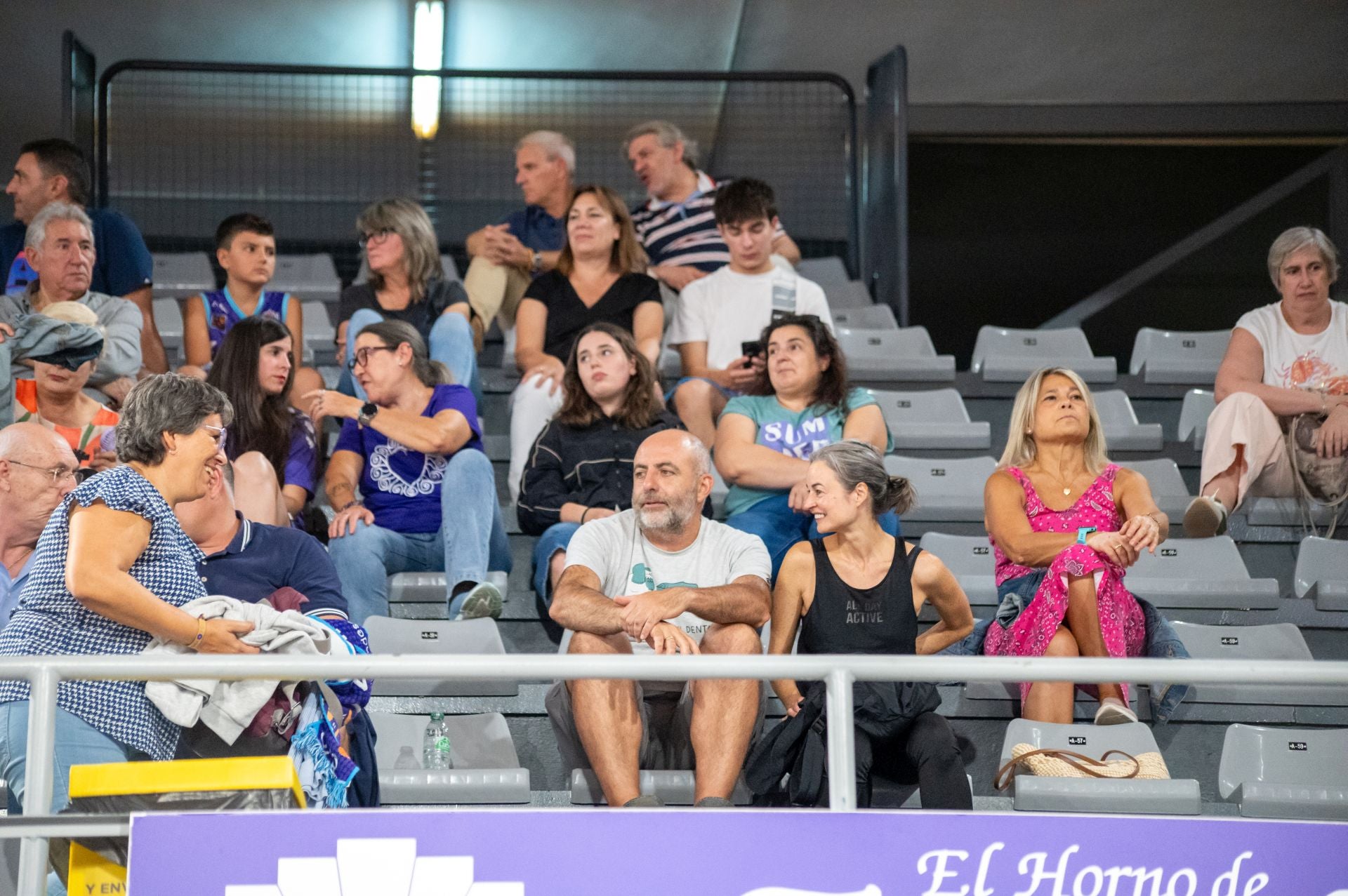 Búscate en las gradas del Súper Agropal Palencia-UEMC Valladolid