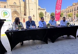 Presentación de Tourfacyl en la plaza de la Inmaculada.
