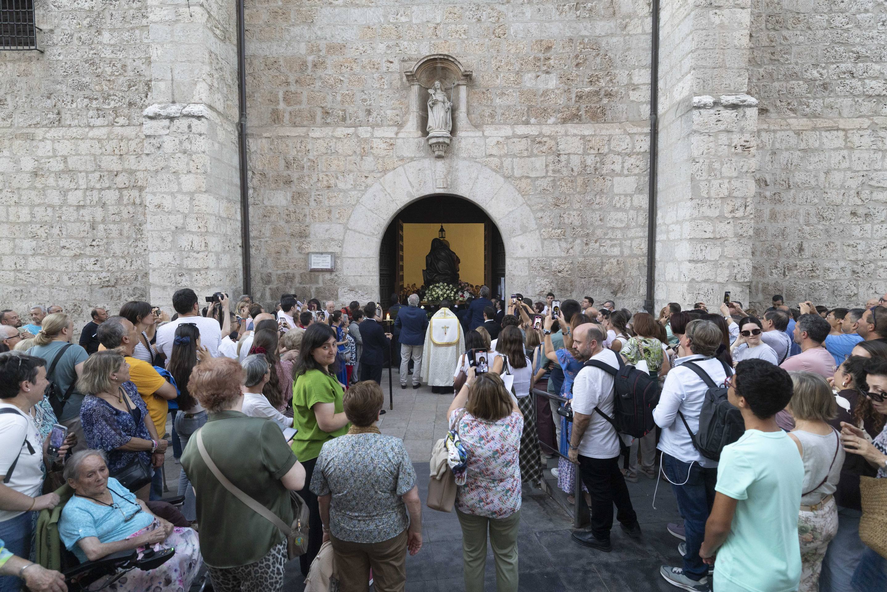Las imágenes de la procesión de Nuestra Señora de las Angustias