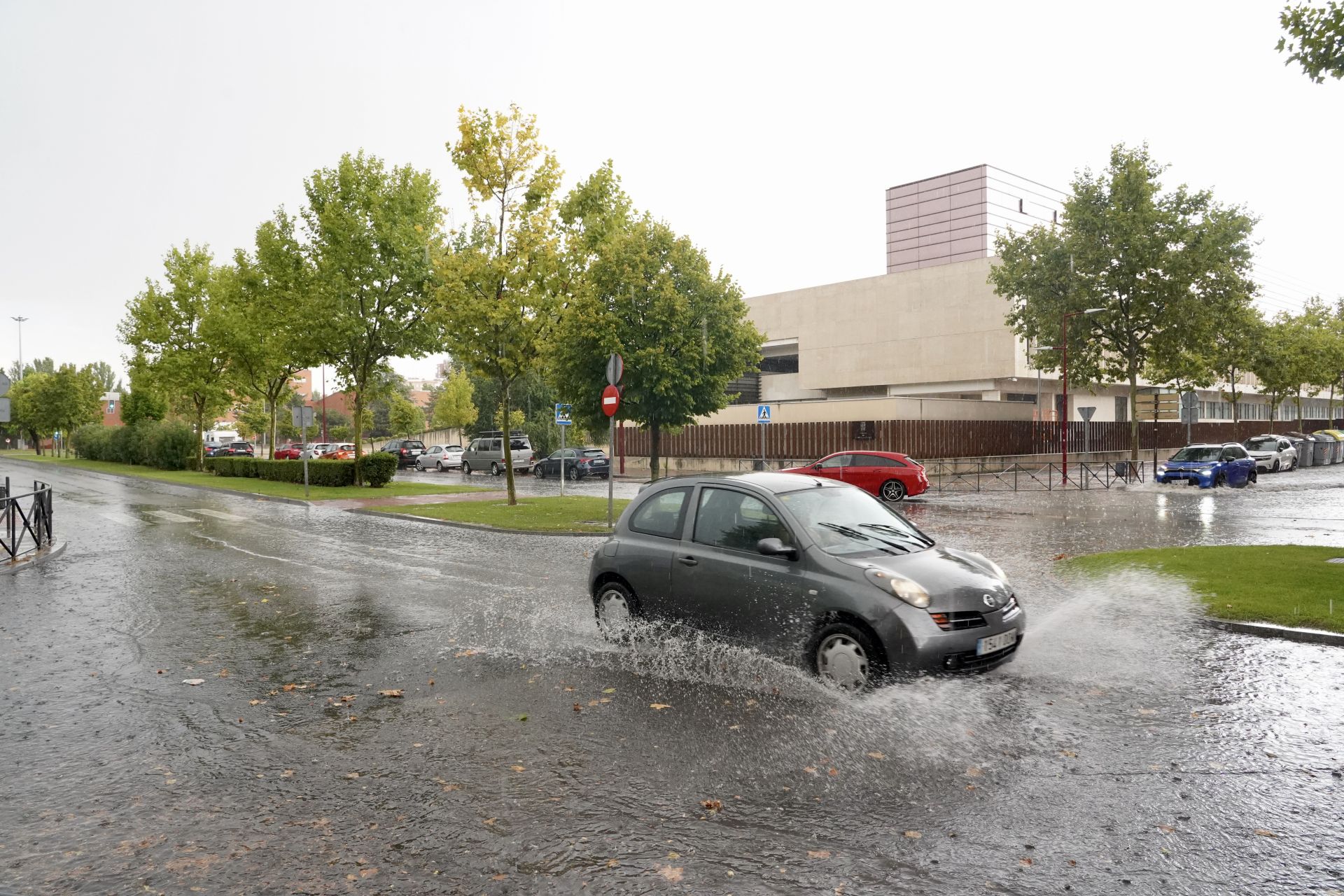 Las imágenes de la espectacular tromba de agua en Valladolid