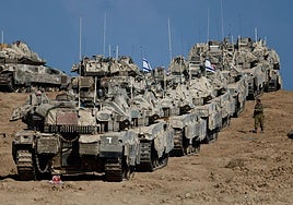 Una columna de tanques se dirige hacia Gaza City.