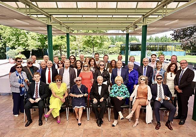 Sócrates posa junto a toda su familia.