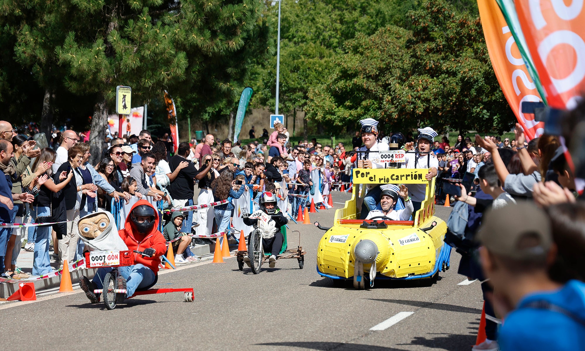 Los autos locos recorren Palencia