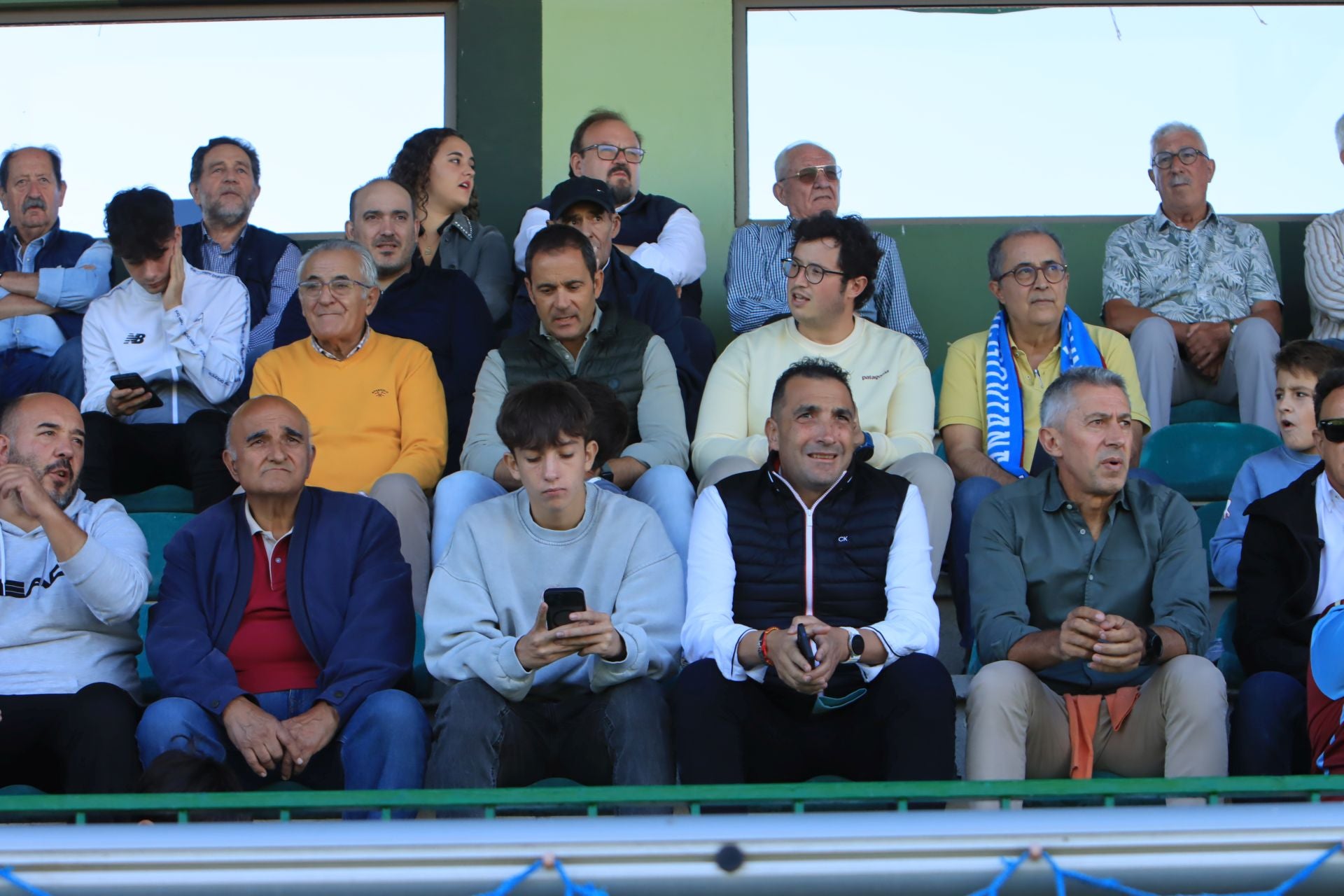 Búscate en las gradas de La Albuera durante el triunfo de la Segoviana